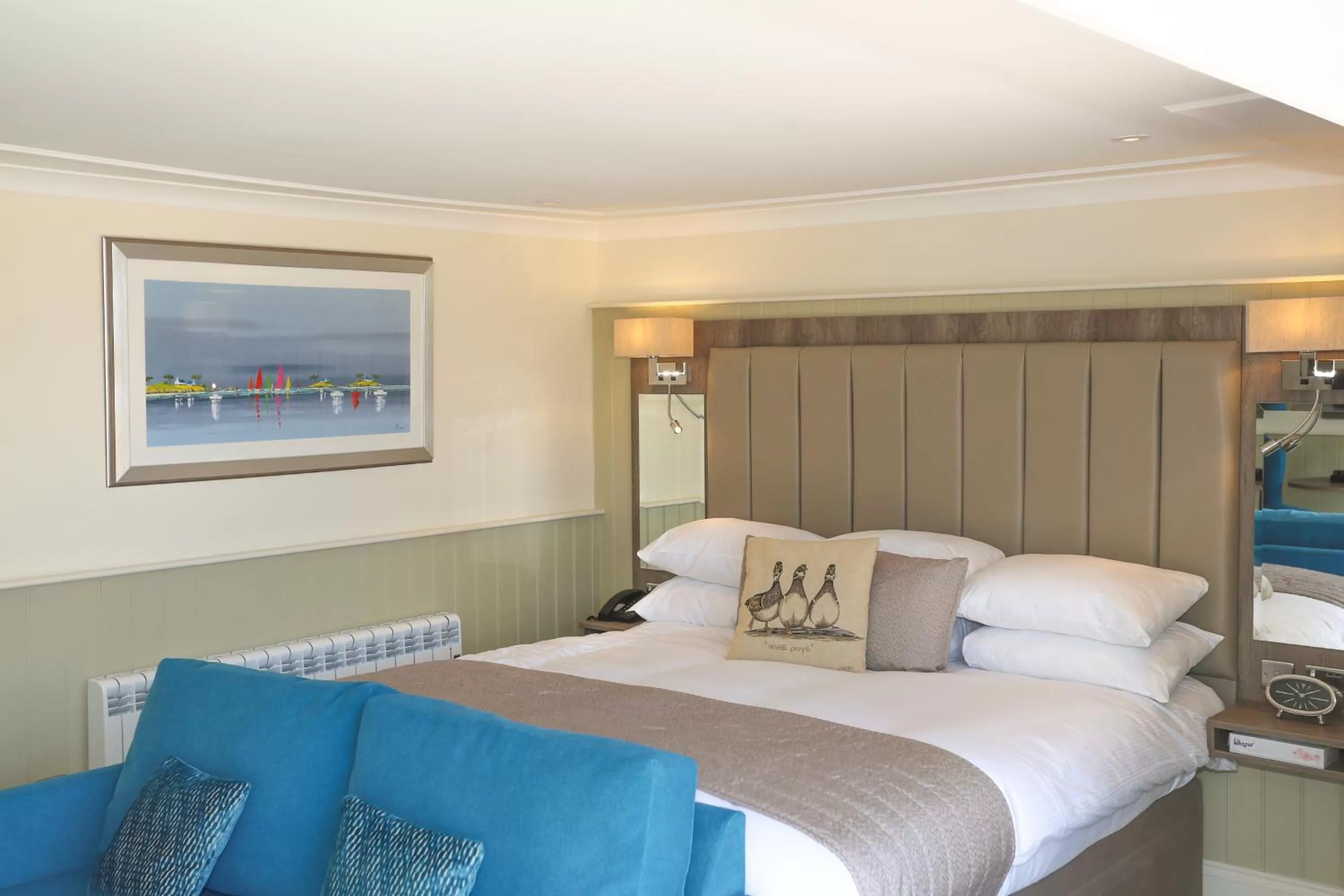 Bed in Duck Bay Hotel & Restaurant