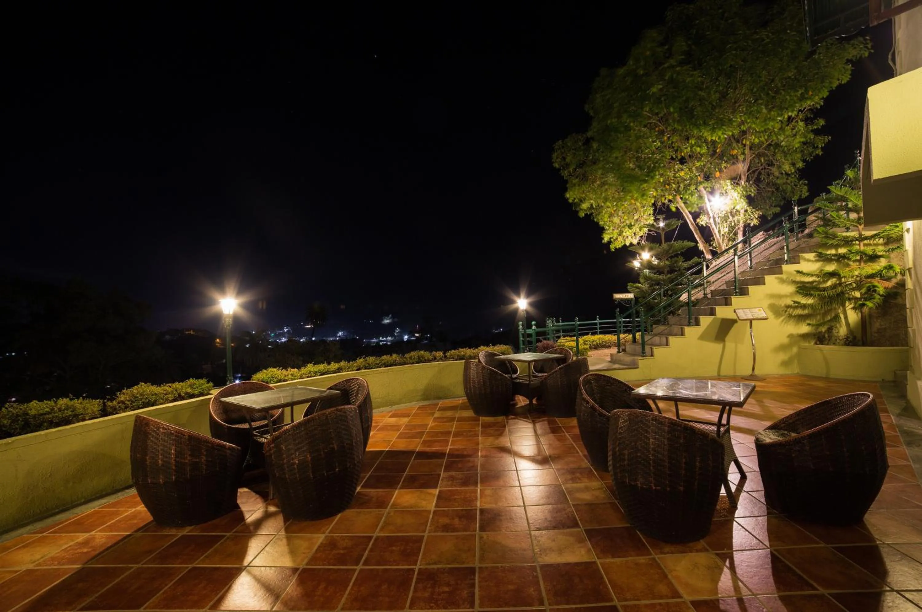 Restaurant/places to eat in The Colonial Manek Manor By SAH