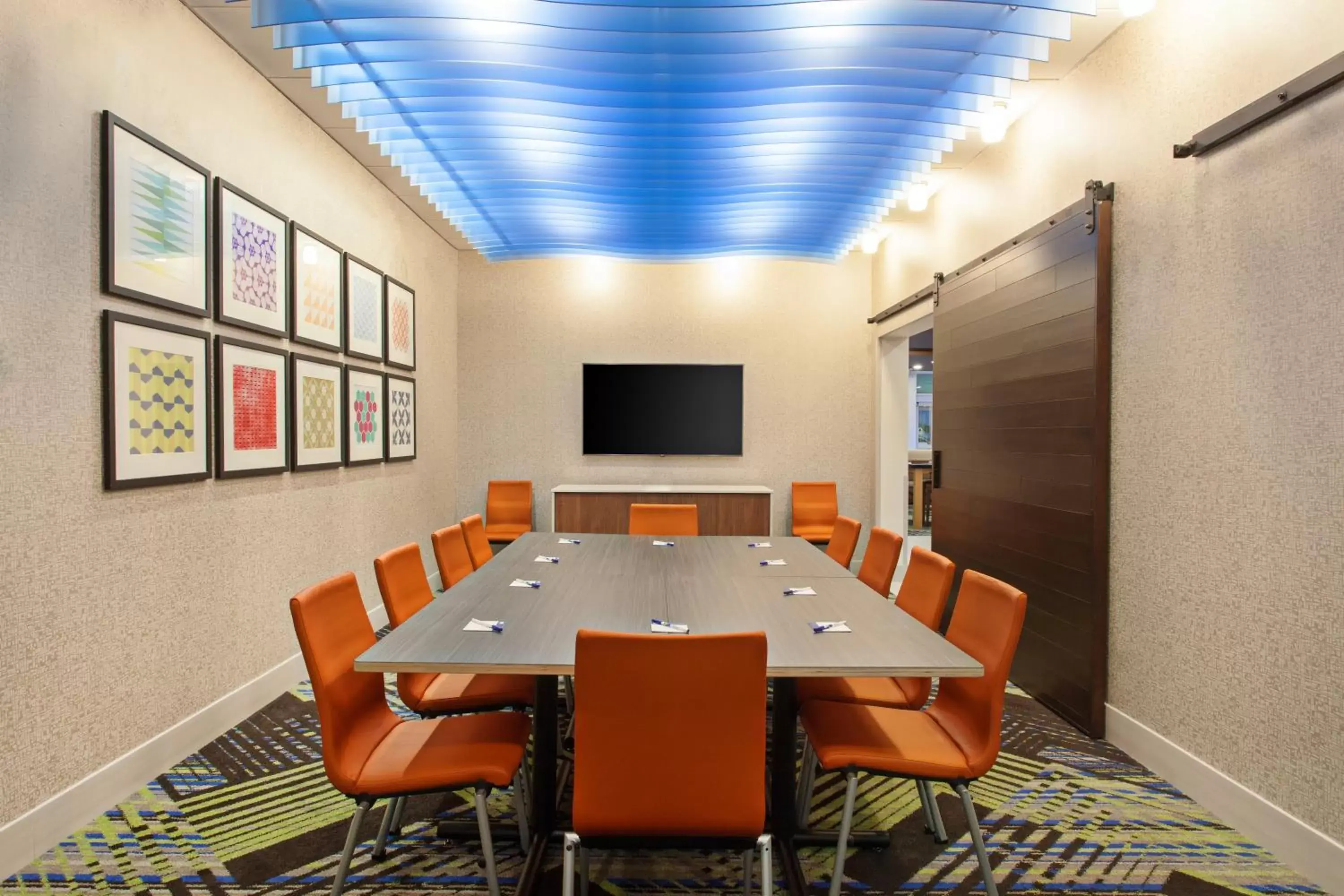 Meeting/conference room in Holiday Inn Express & Suites - Moses Lake, an IHG Hotel