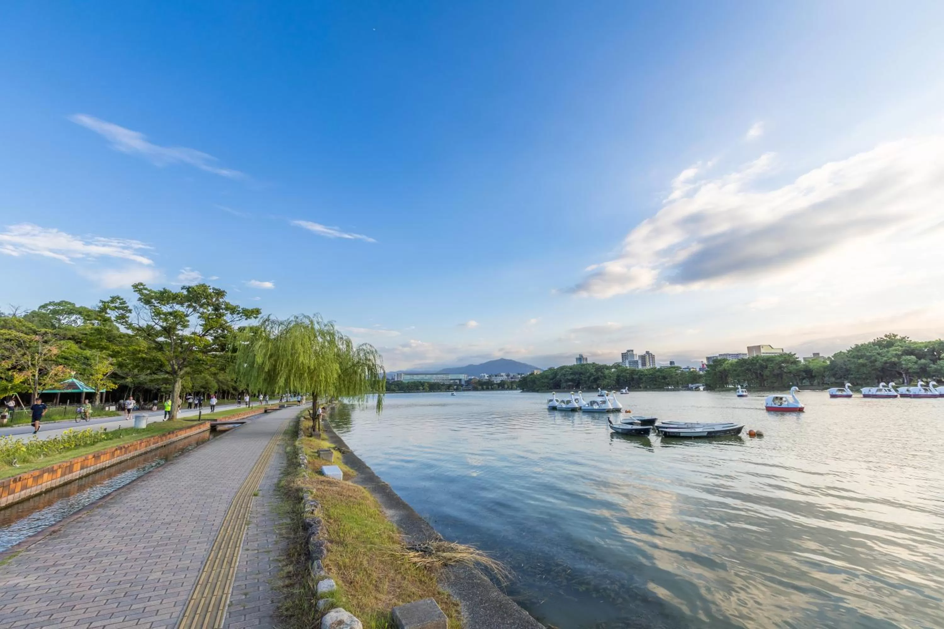 Nearby landmark in Hotel JAL City Fukuoka Tenjin