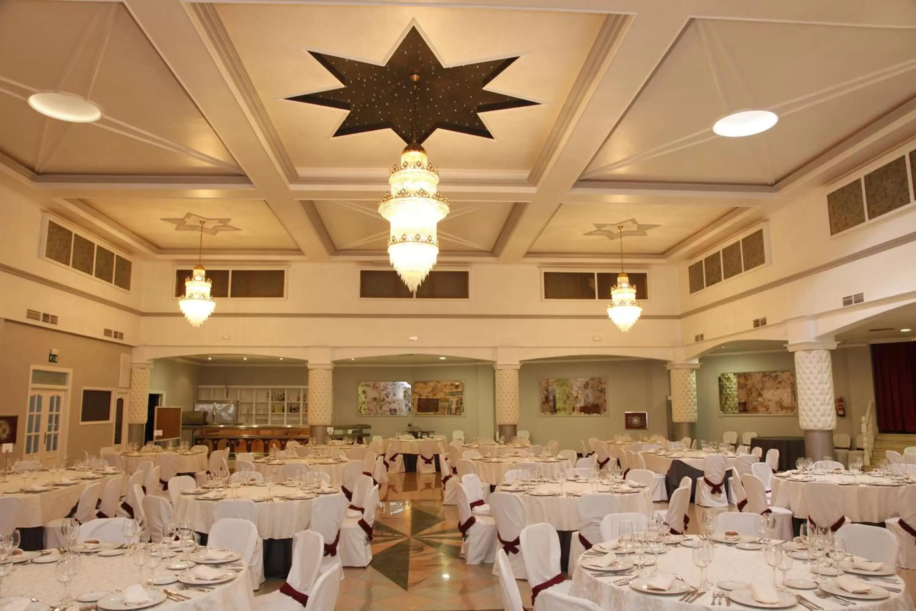 Banquet/Function facilities, Restaurant/Places to Eat in Hotel Mari Carmen