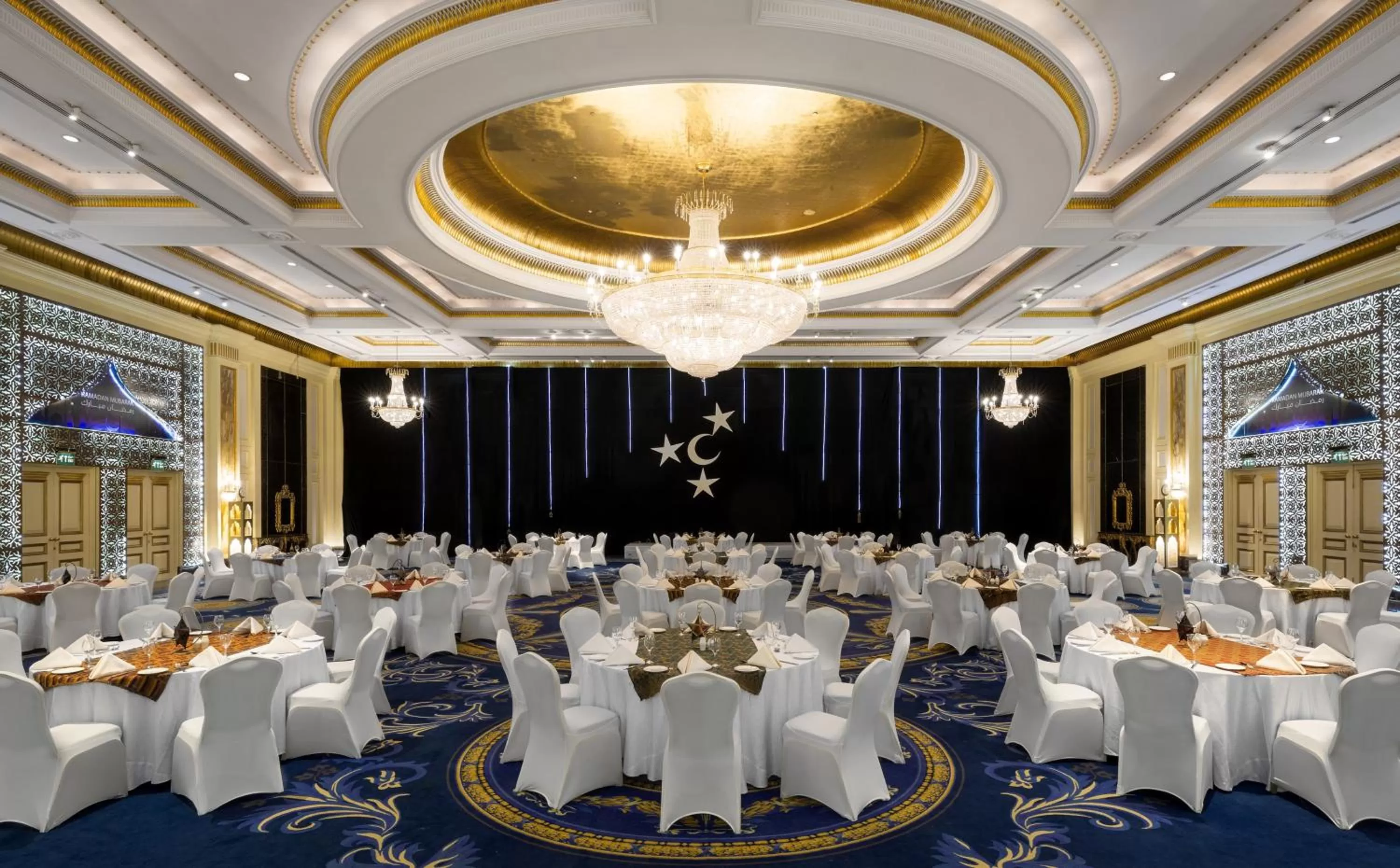 Food and drinks, Banquet Facilities in Radisson Blu Hotel, Riyadh