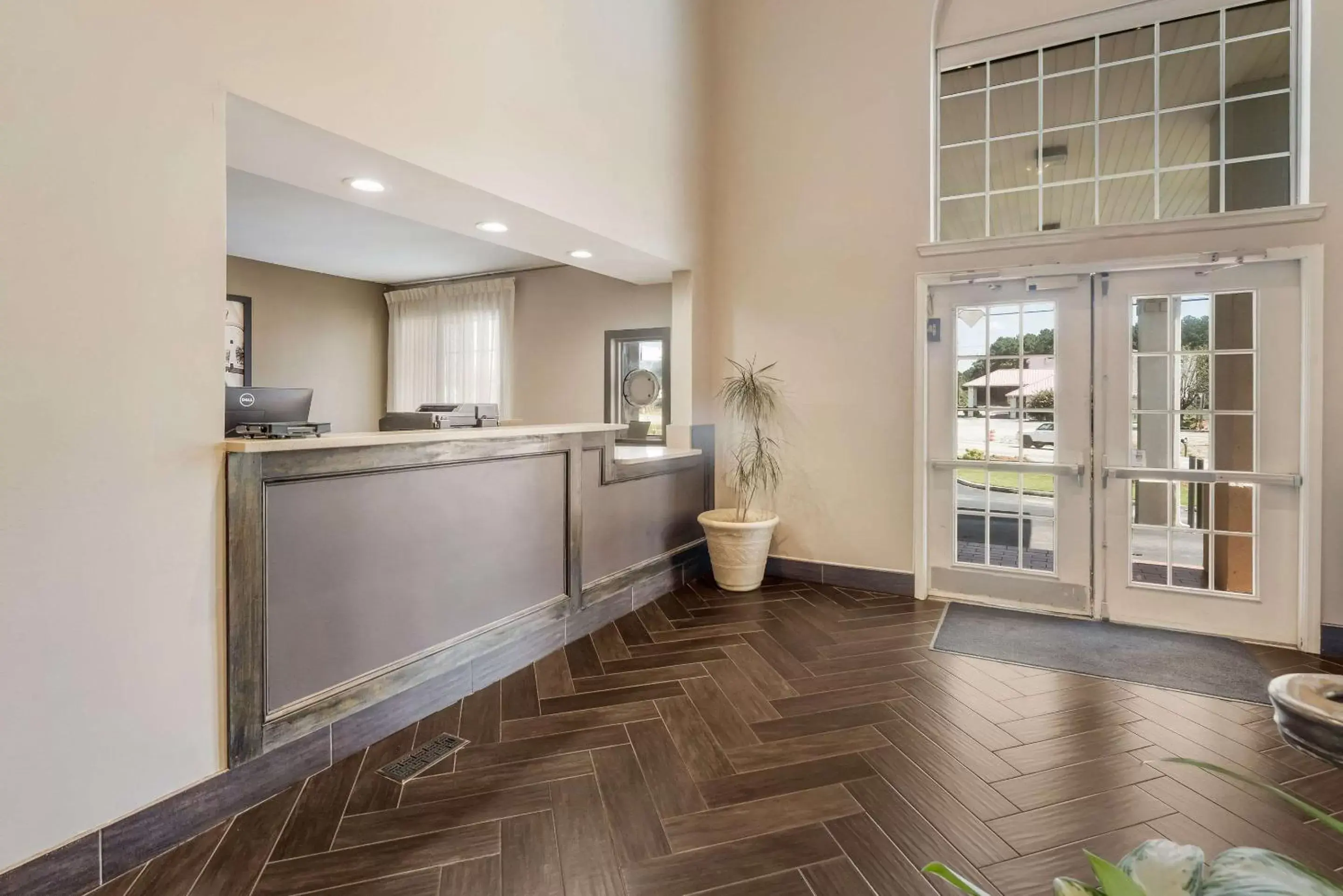 Lobby or reception in Rodeway Inn