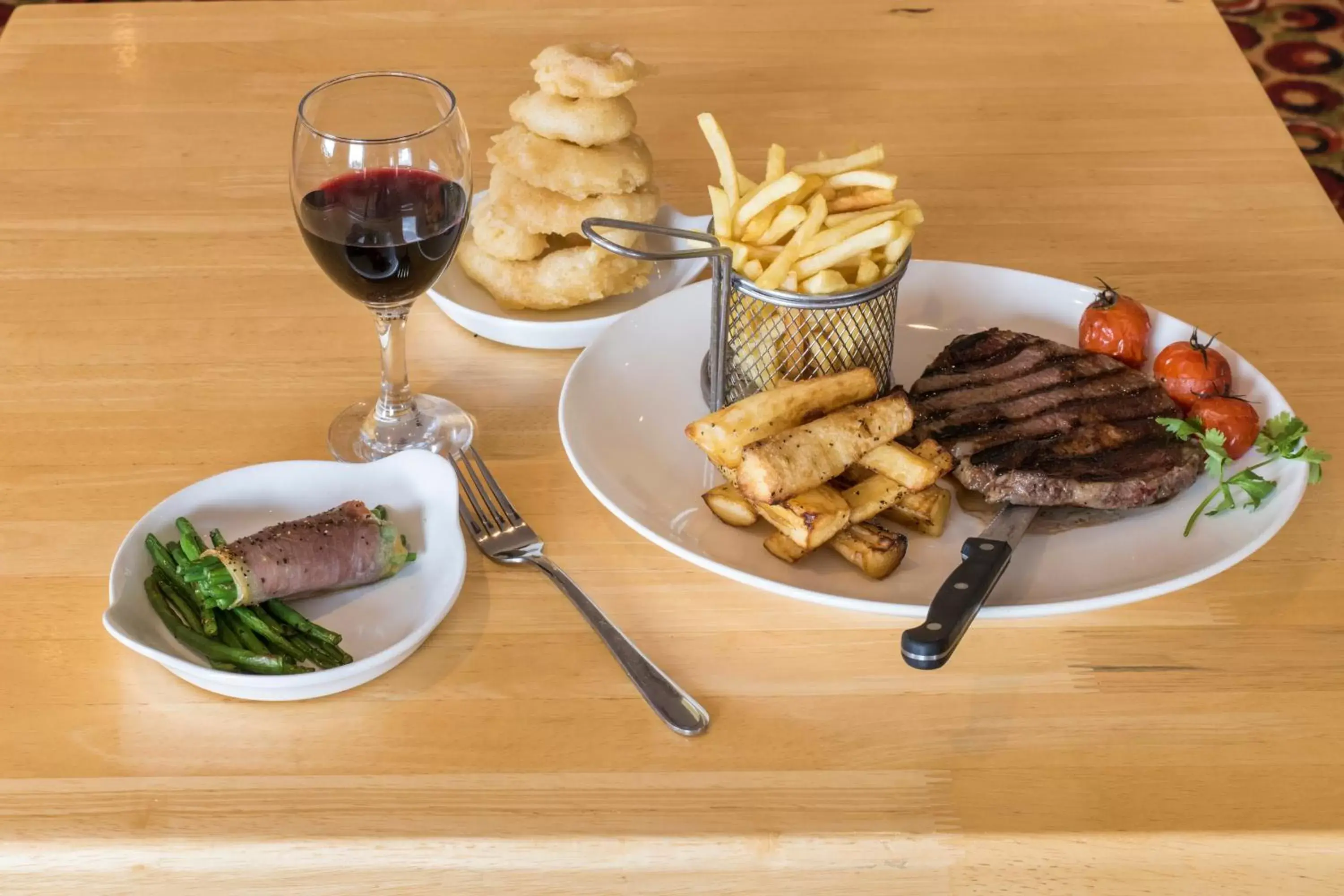 Restaurant/places to eat in Holiday Inn Express Antrim by IHG Restaurant/places to eat in Holiday Inn Express Antrim by IHG