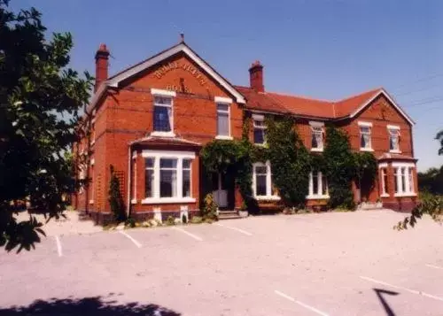 Property building, Winter in Holly Trees Hotel