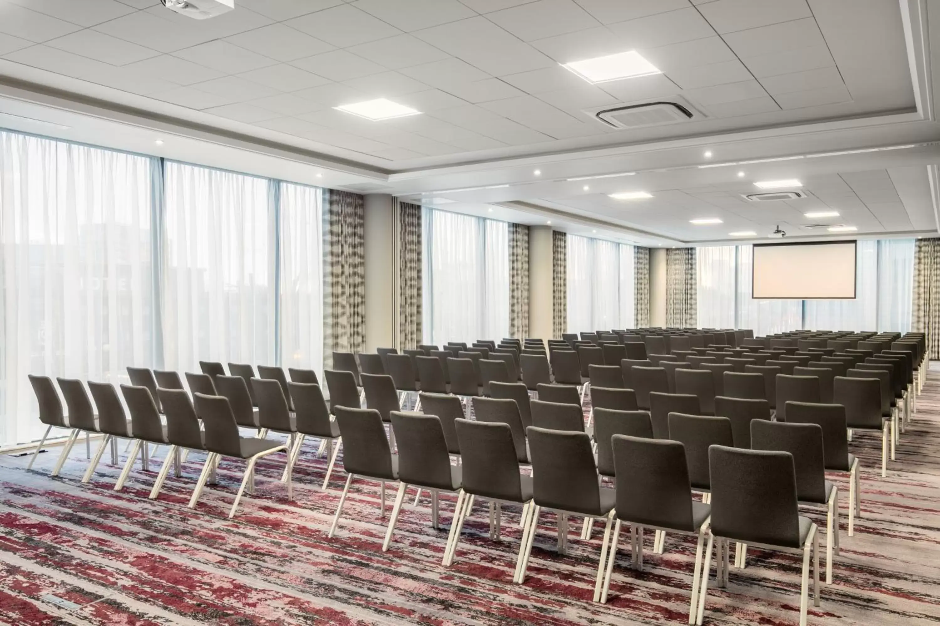 Meeting/conference room, Business Area/Conference Room in Crowne Plaza London - Docklands, an IHG Hotel