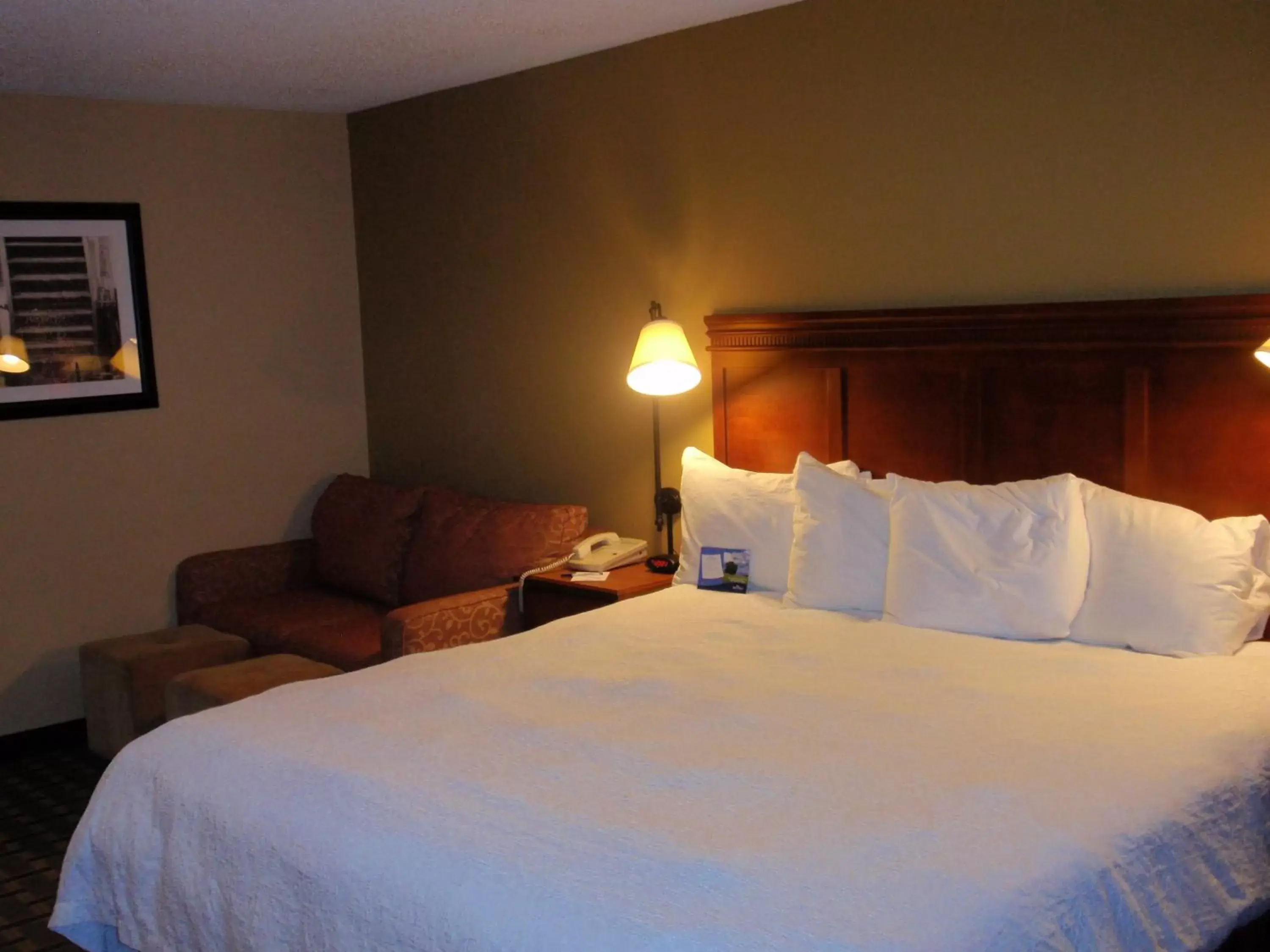 Photo of the whole room, Bed in Baymont by Wyndham Lewisville