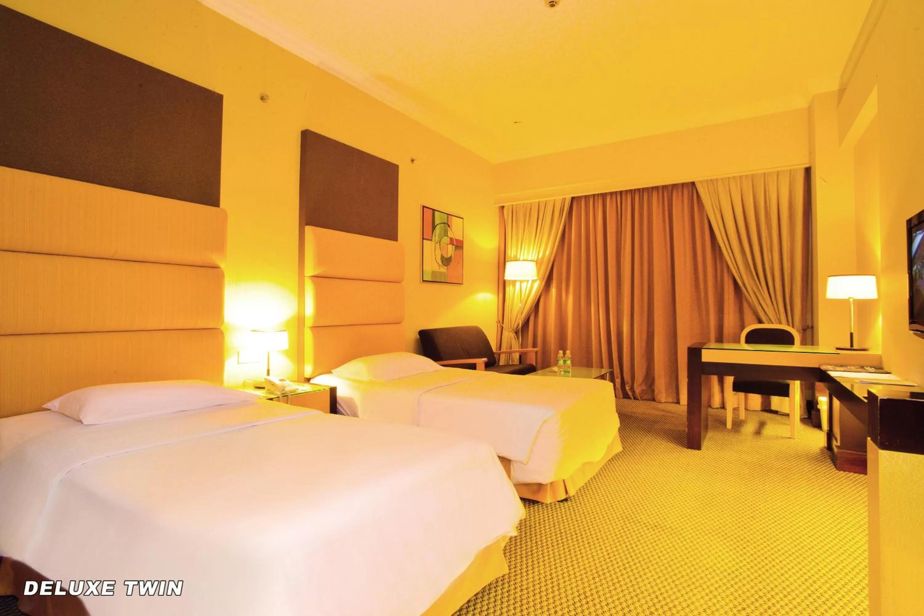 Bedroom, Bed in Dynasty Hotel Miri