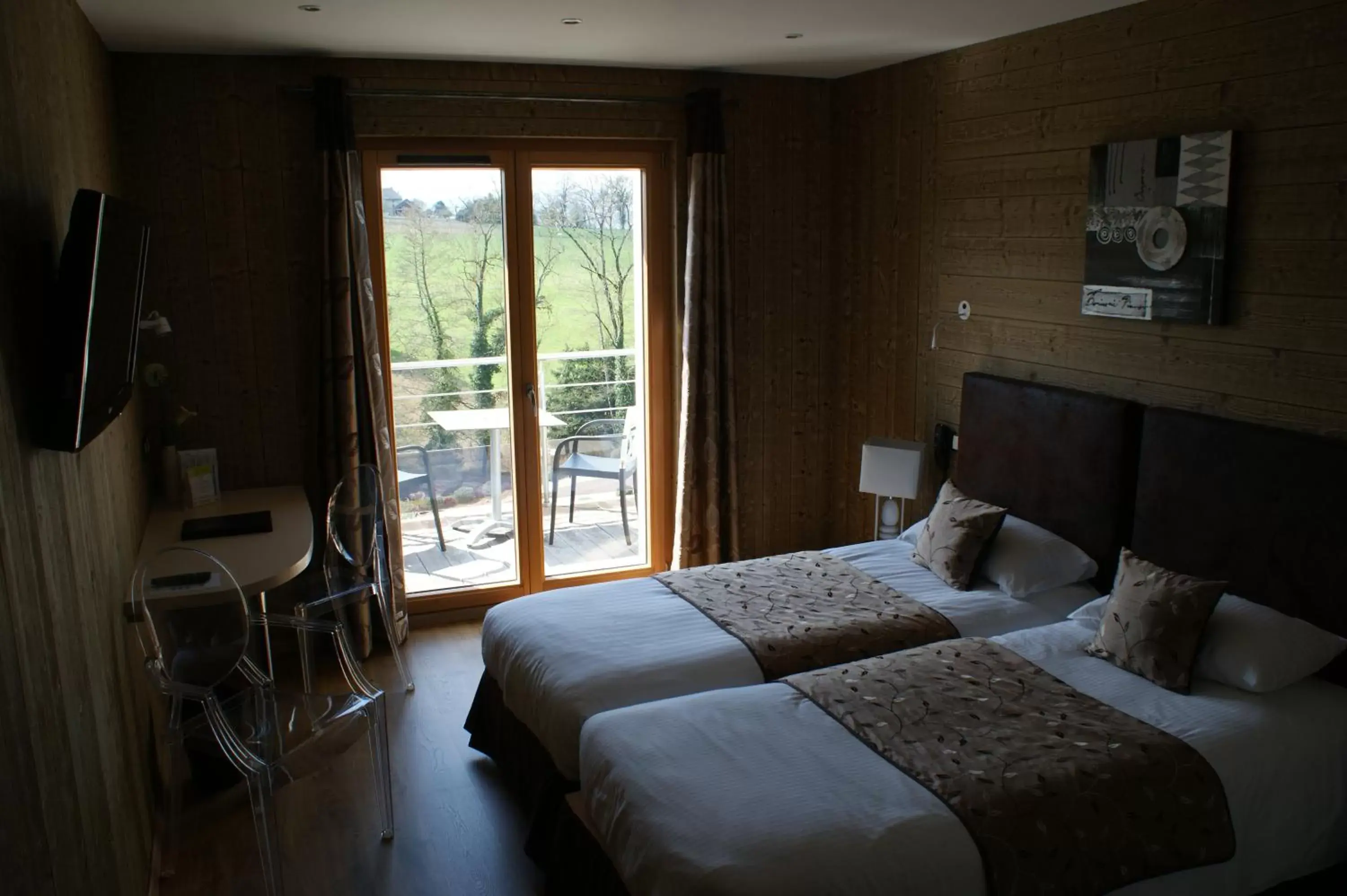 Balcony/Terrace, Bed in Hotel Blanc