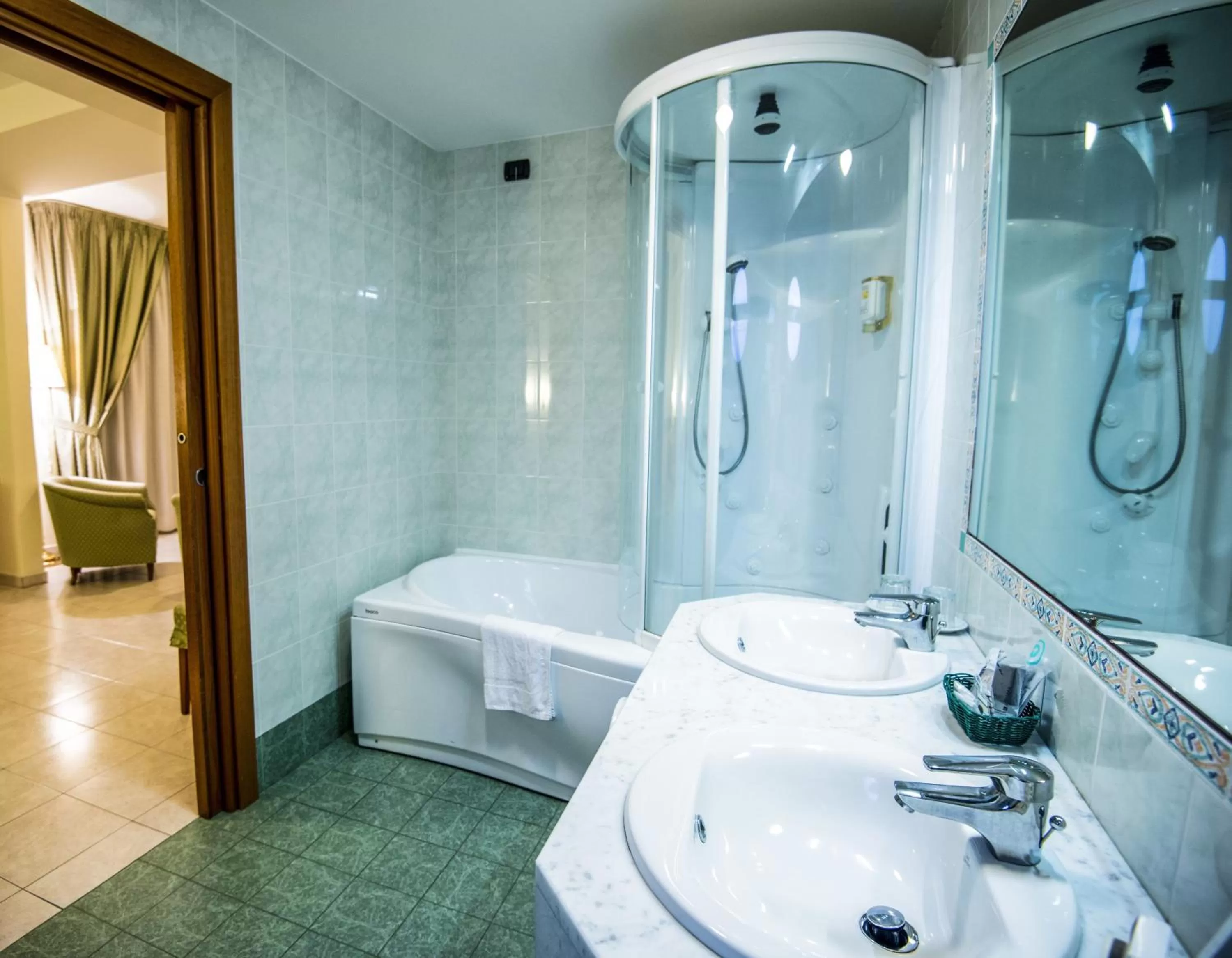 Bathroom in Grand Hotel Victoria