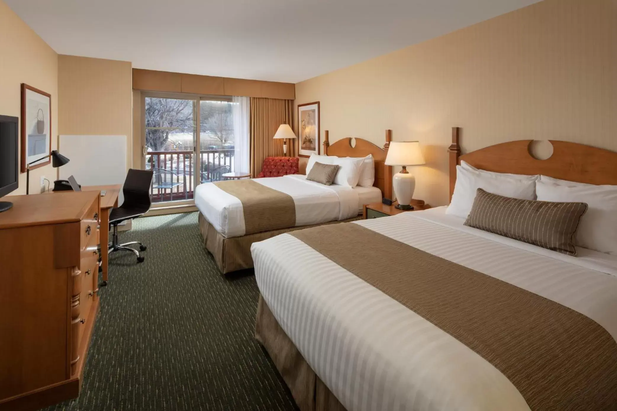 Bed in St. Eugene Golf Resort & Casino