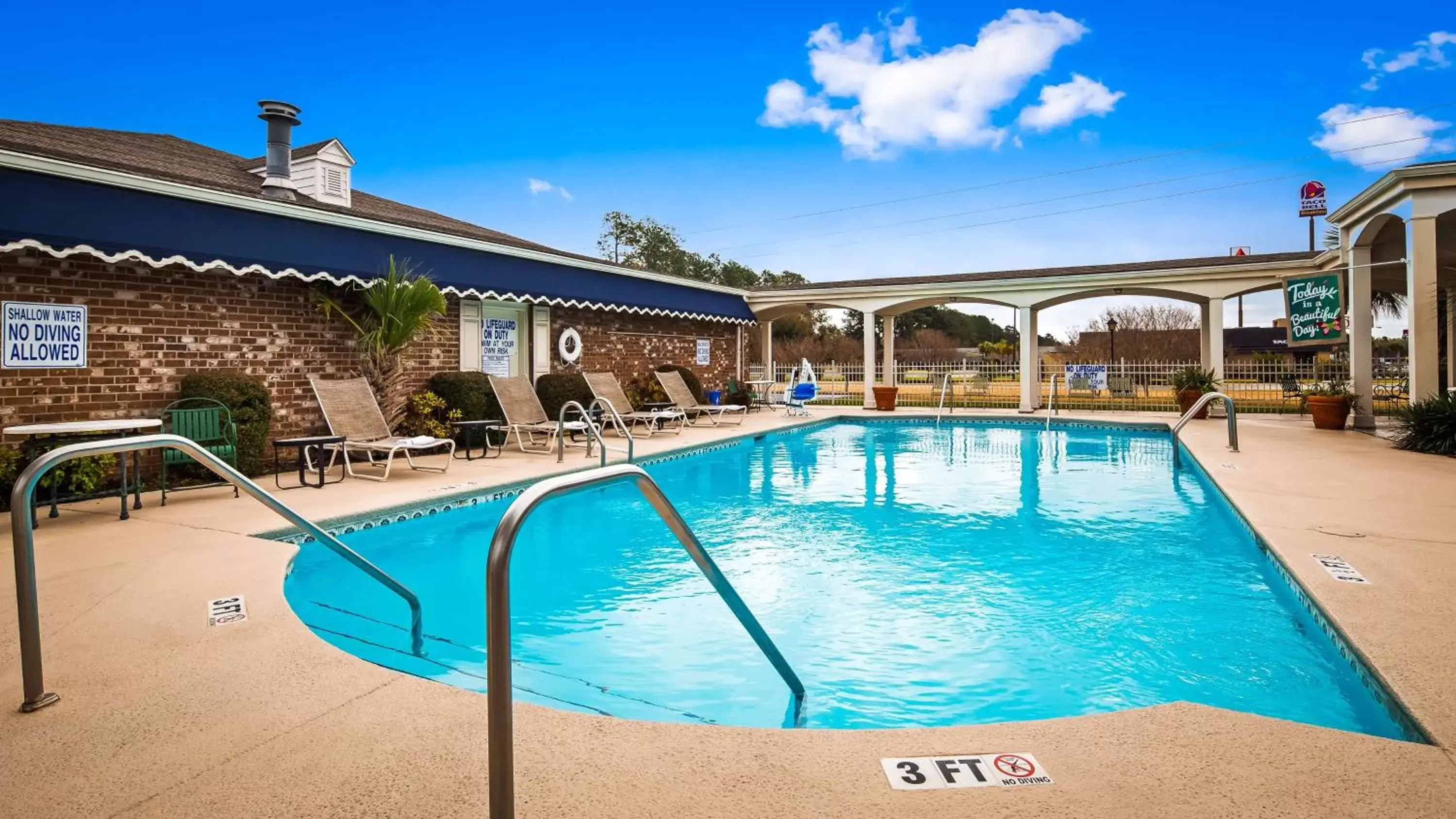 On site, Swimming Pool in Best Western PLUS Santee Inn