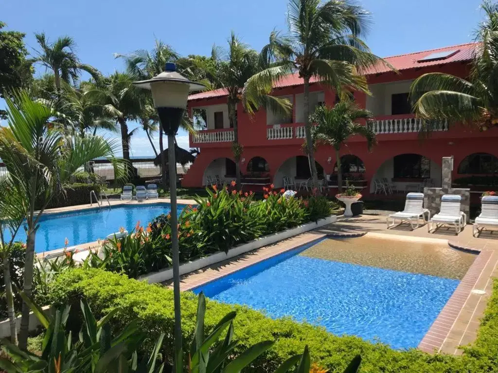 Swimming Pool in Apartotel Flamboyant