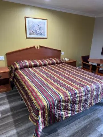 Bed in Chino Motel