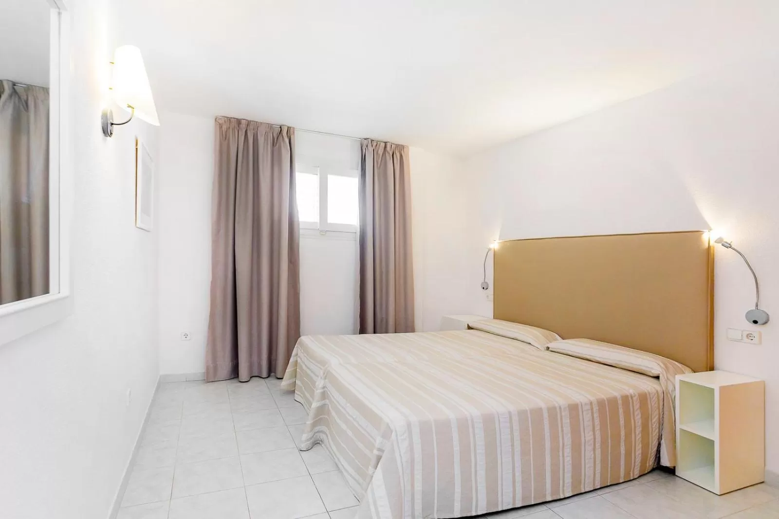 Bedroom, Bed in Aparthotel Duquesa Playa