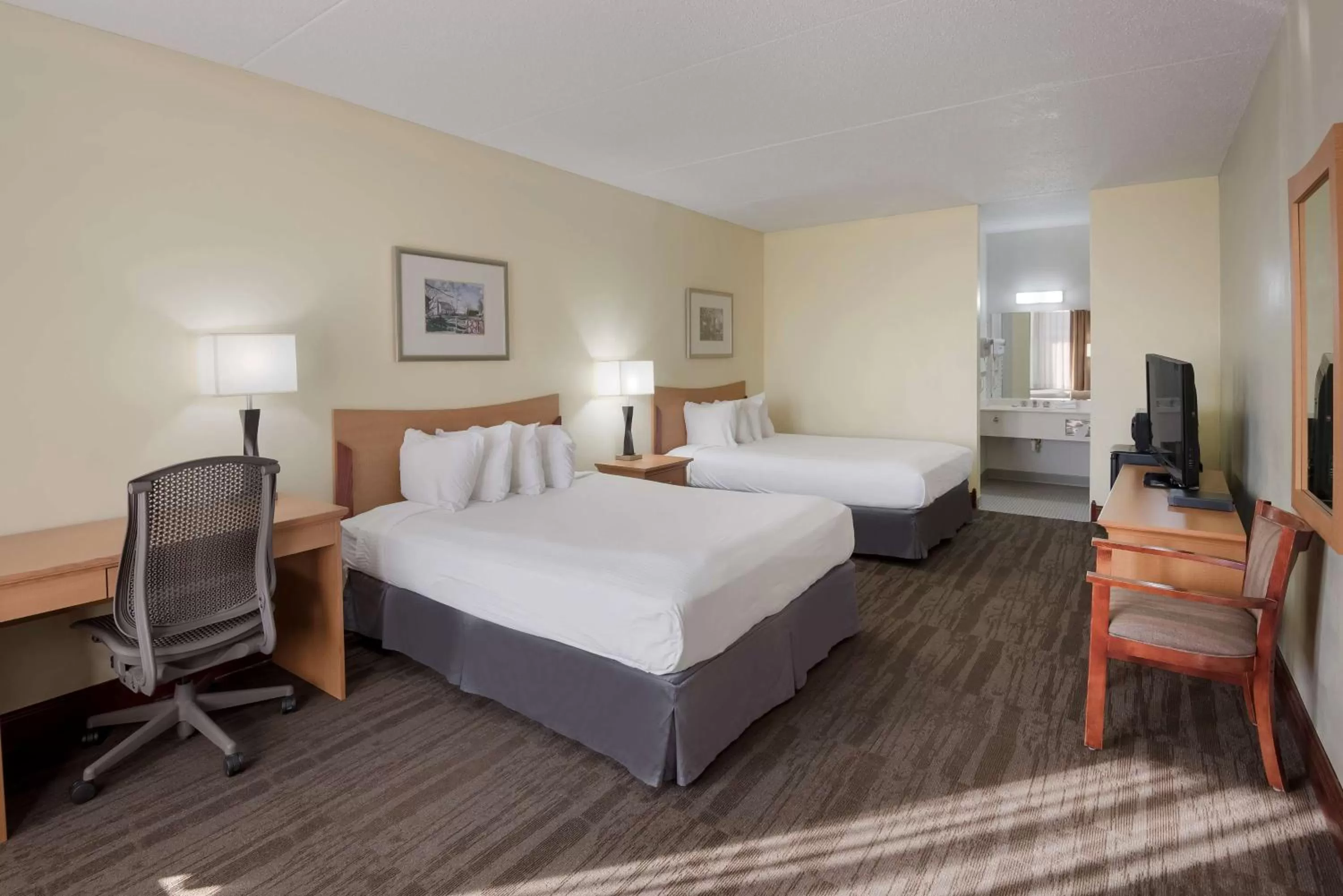 Bedroom, Bed in Best Western Inn