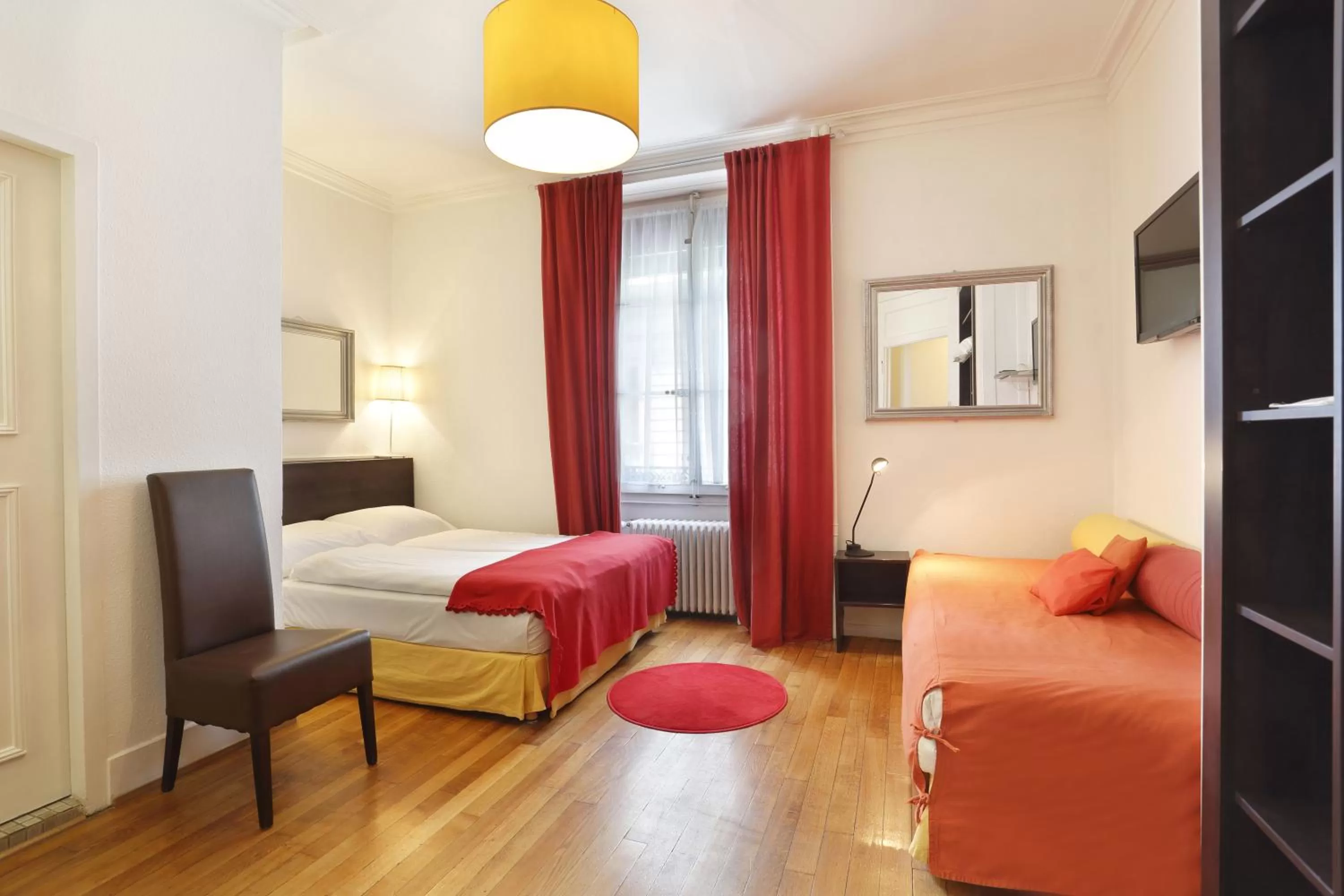 Photo of the whole room, Bed in Hotel Tor