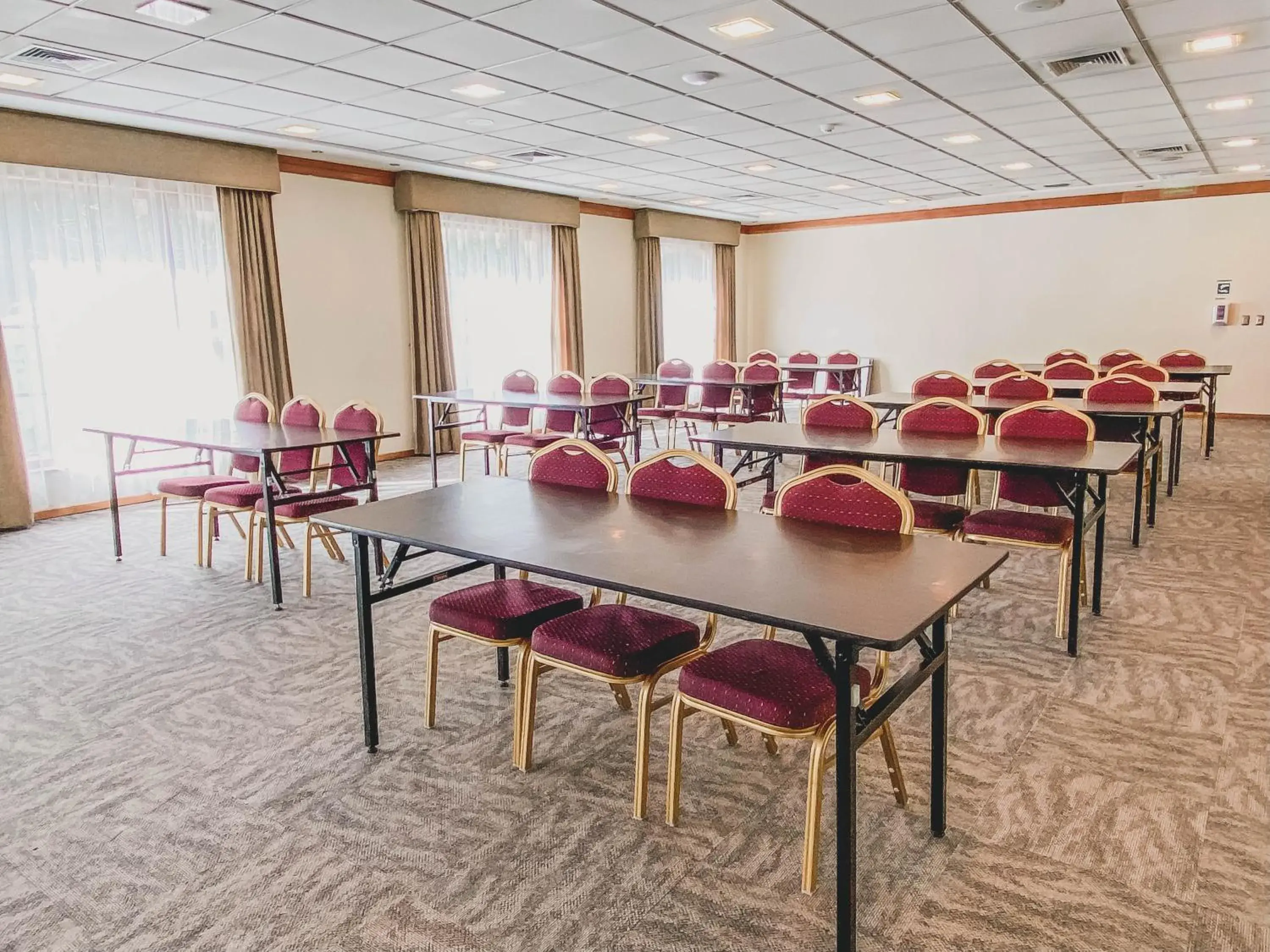 Meeting/conference room in Hotel Diego de Almagro Coyhaique