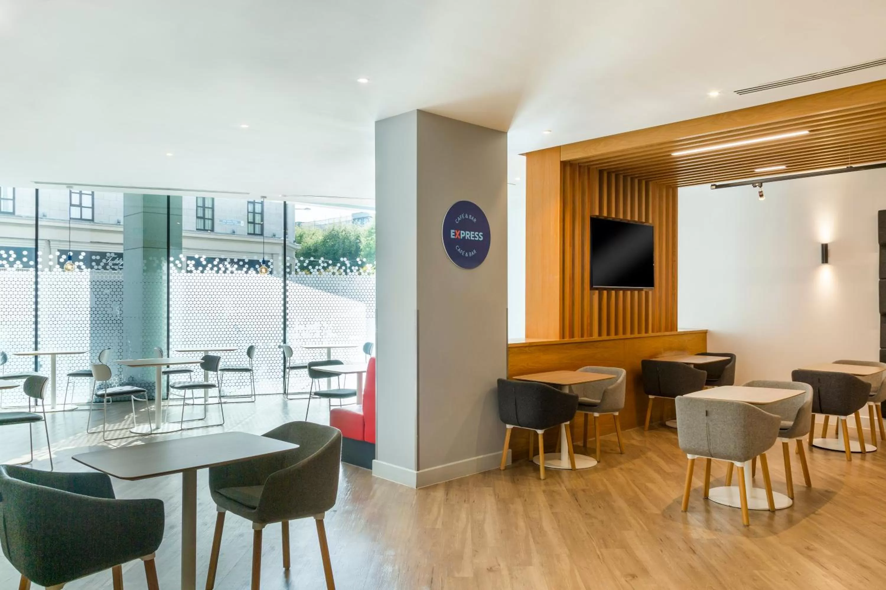 Breakfast in Holiday Inn Express Dublin City Centre by IHG