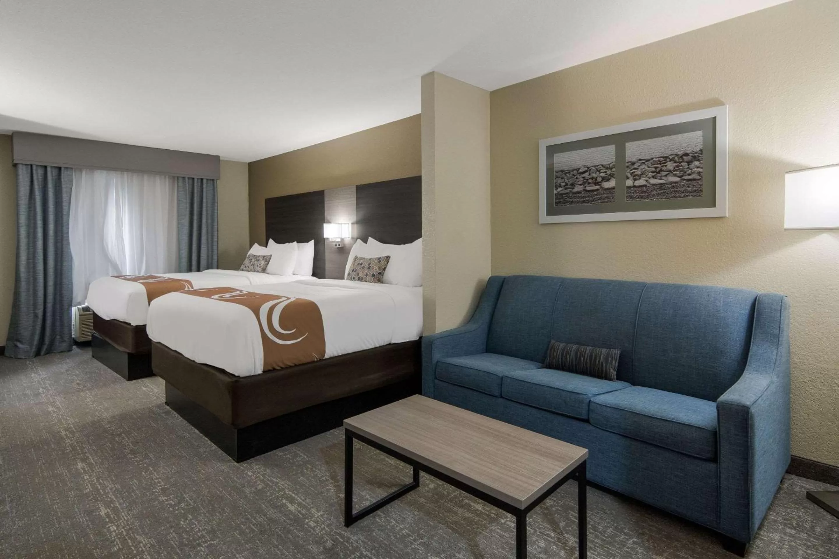 Bedroom, Bed in Quality Inn & Suites Roanoke - Fort Worth North