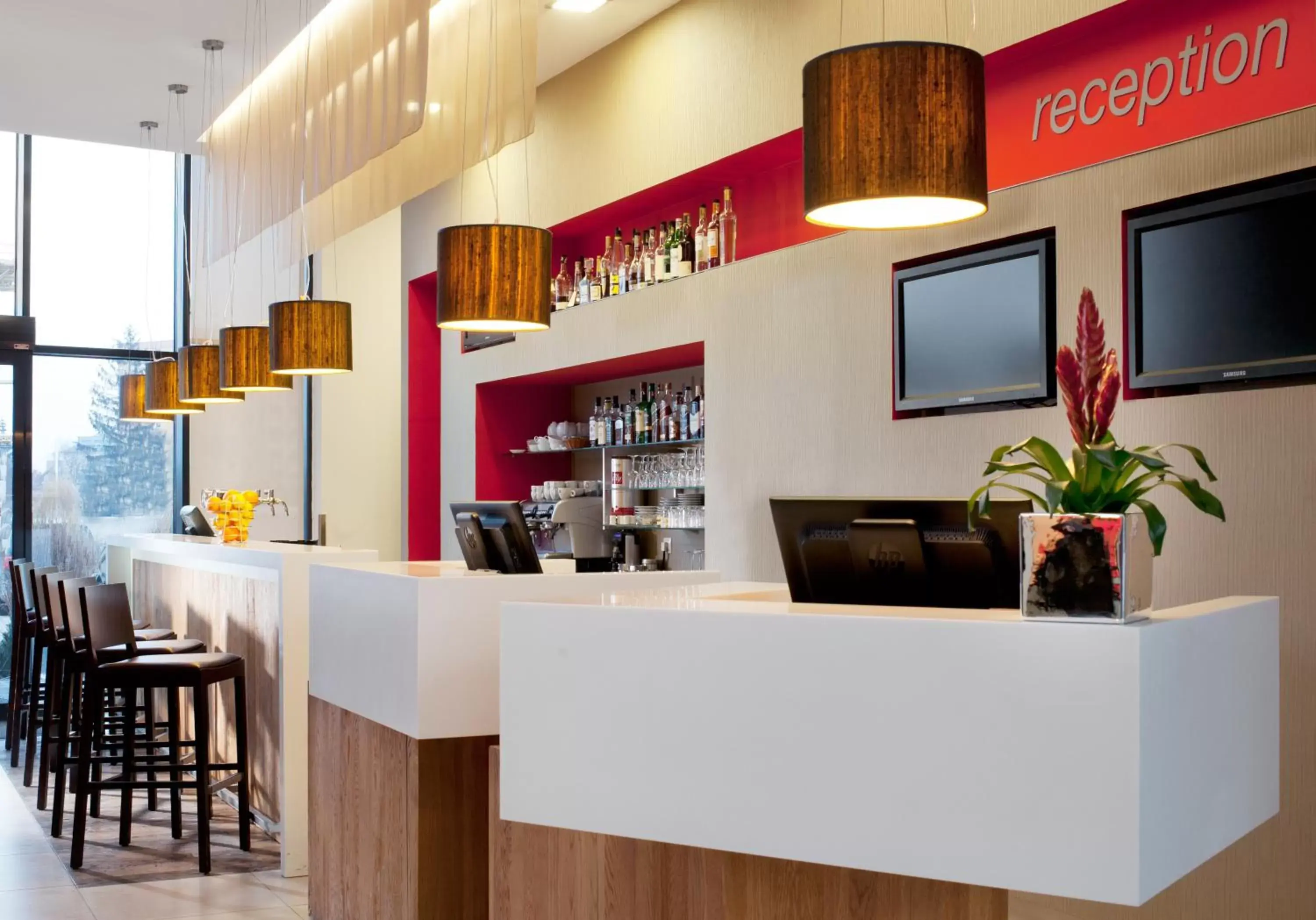 Lobby or reception, Lounge/Bar in Comfort Hotel Olomouc Centre