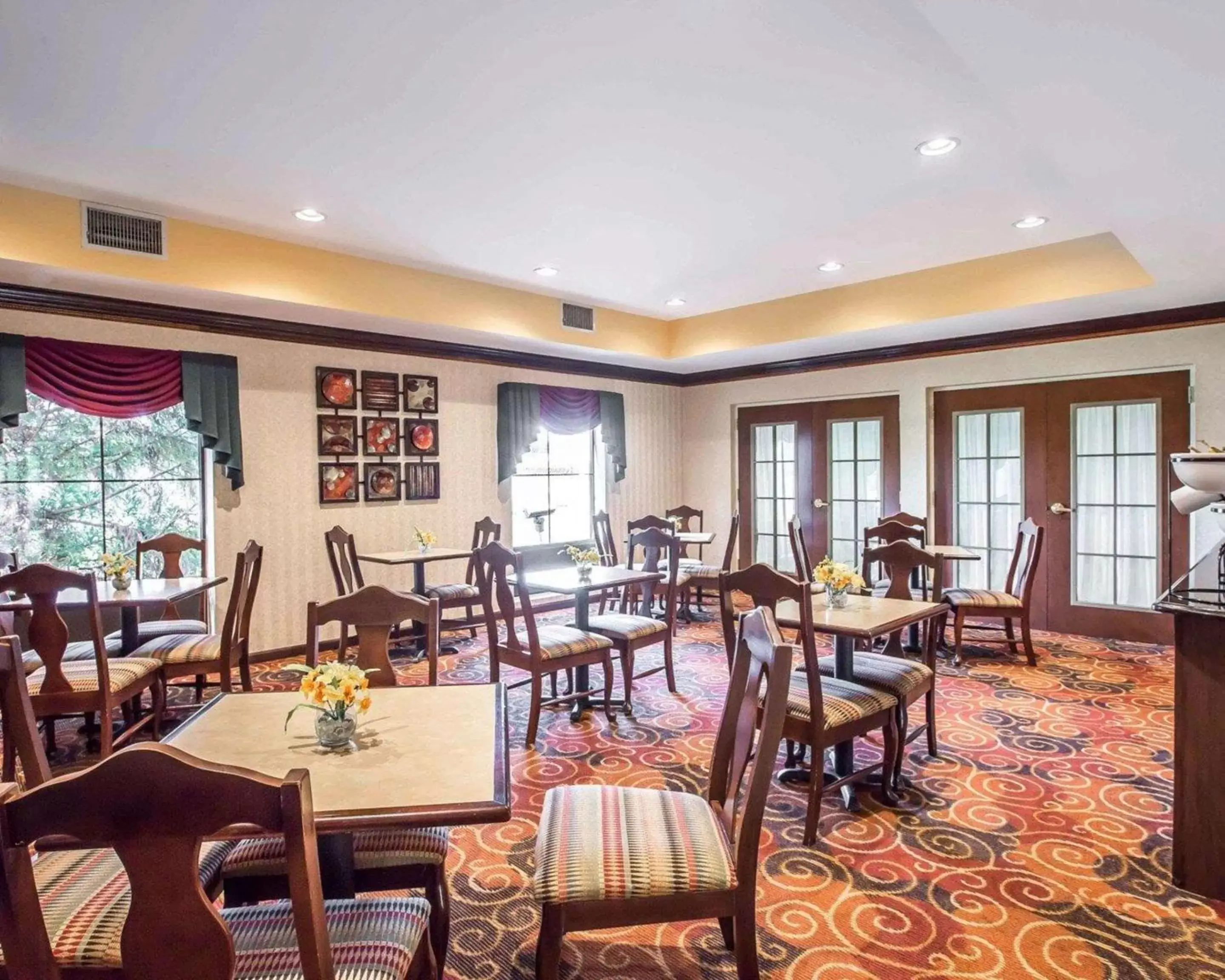 Restaurant/Places to Eat in Comfort Inn & Suites at I-85