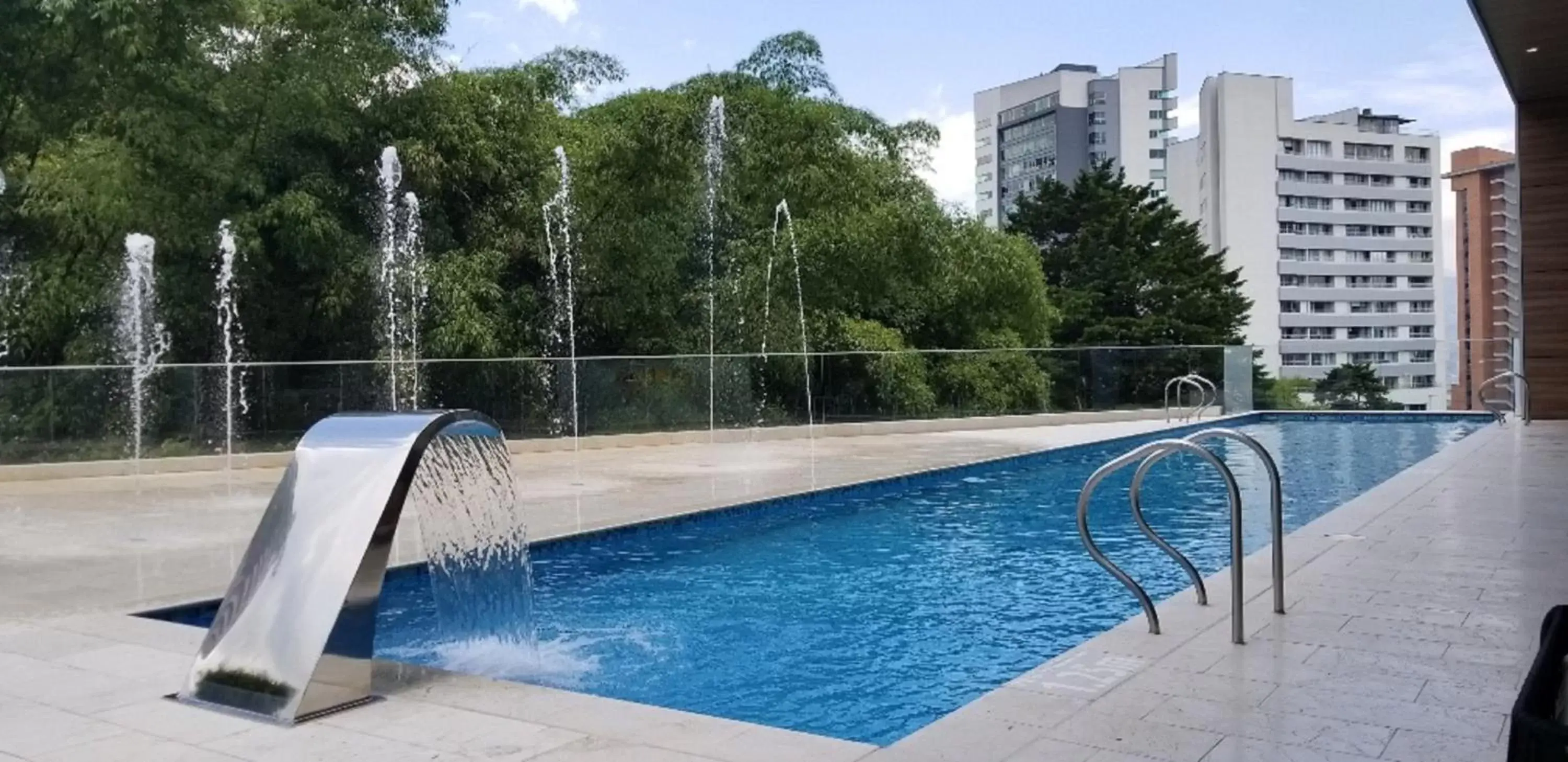 Swimming Pool in Estelar La Torre Suites