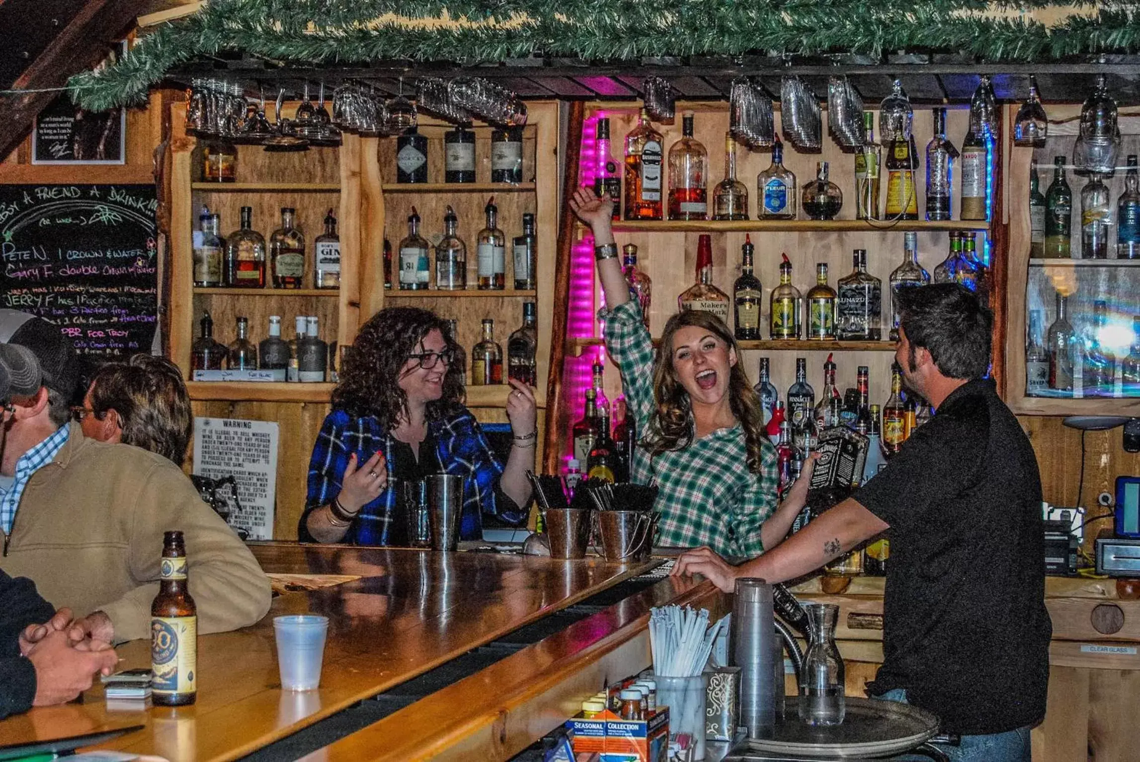 Lounge/Bar in Arrowhead Mountain Lodge