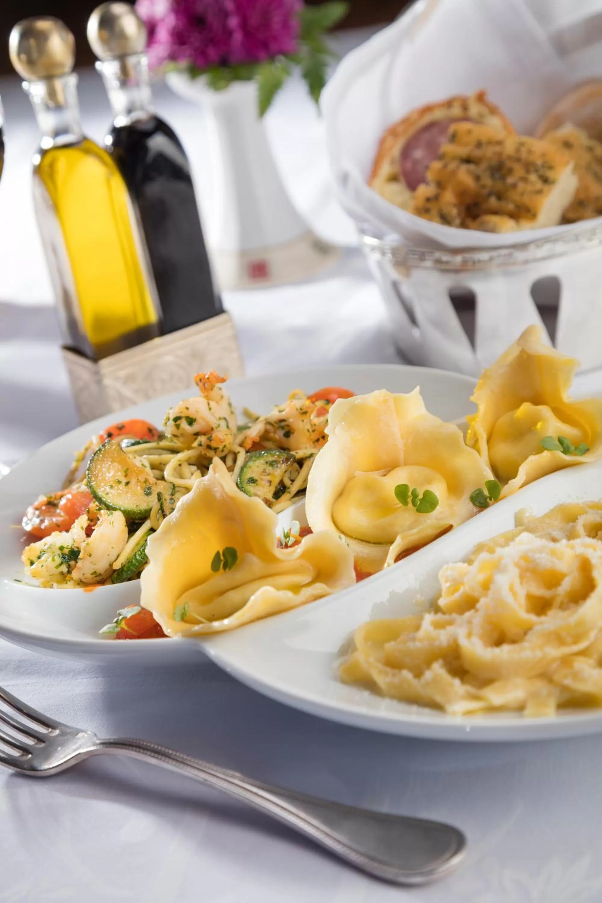 Restaurant/places to eat in Presidente InterContinental Mexico City by IHG