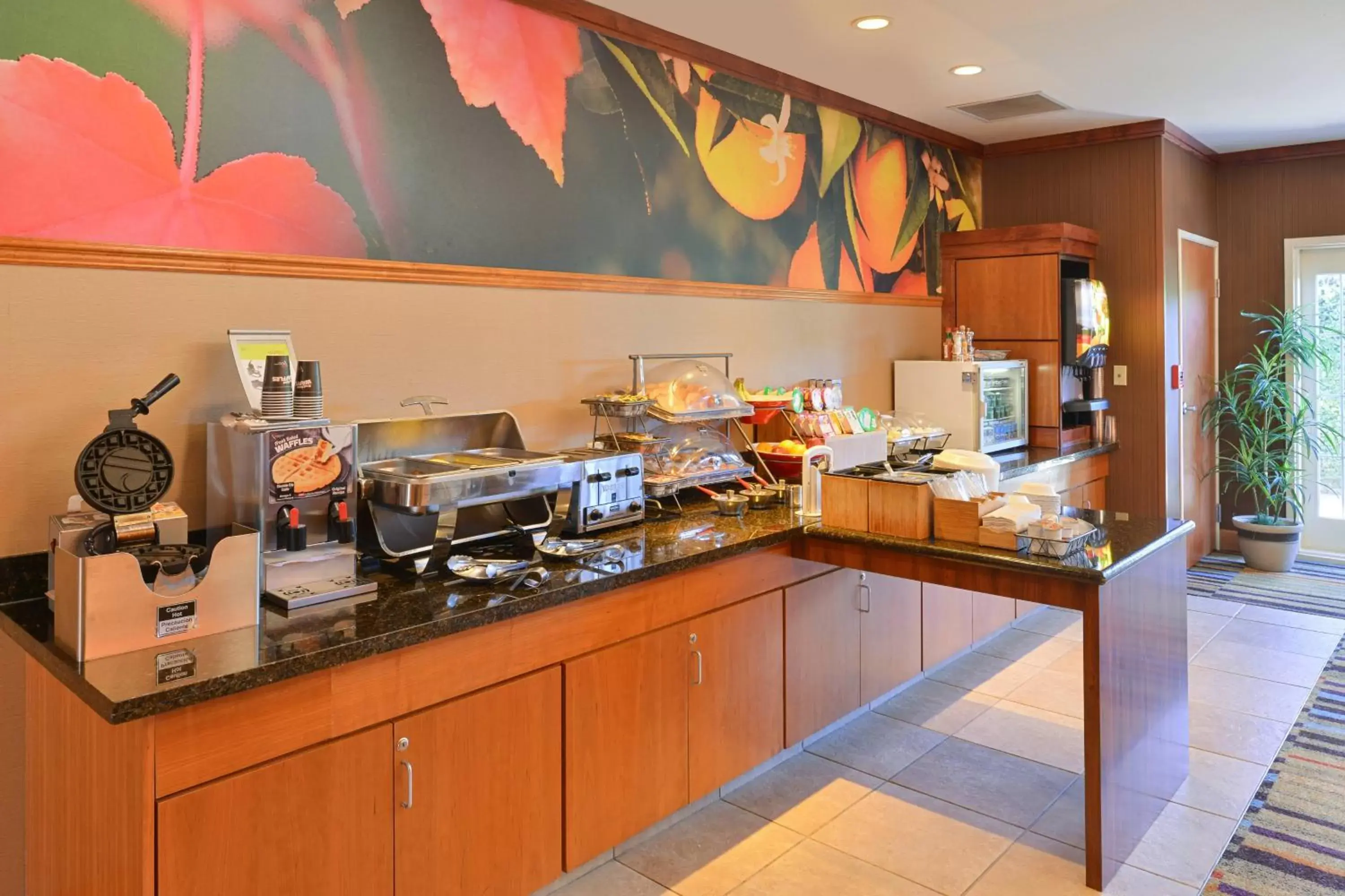 Breakfast, Restaurant/Places to Eat in Fairfield Inn and Suites by Marriott Elk Grove