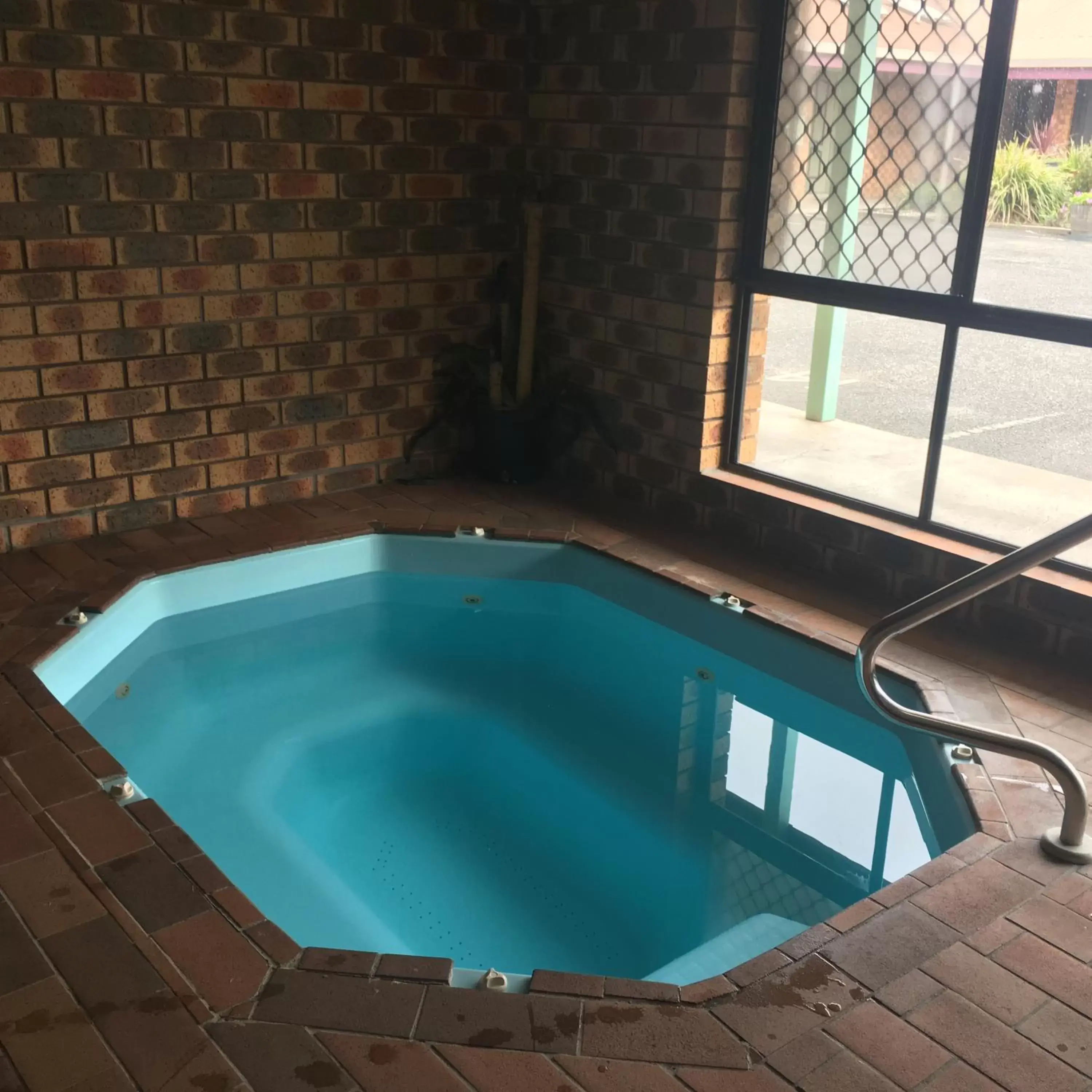 On site, Swimming Pool in Horsham Mid City Court Motel