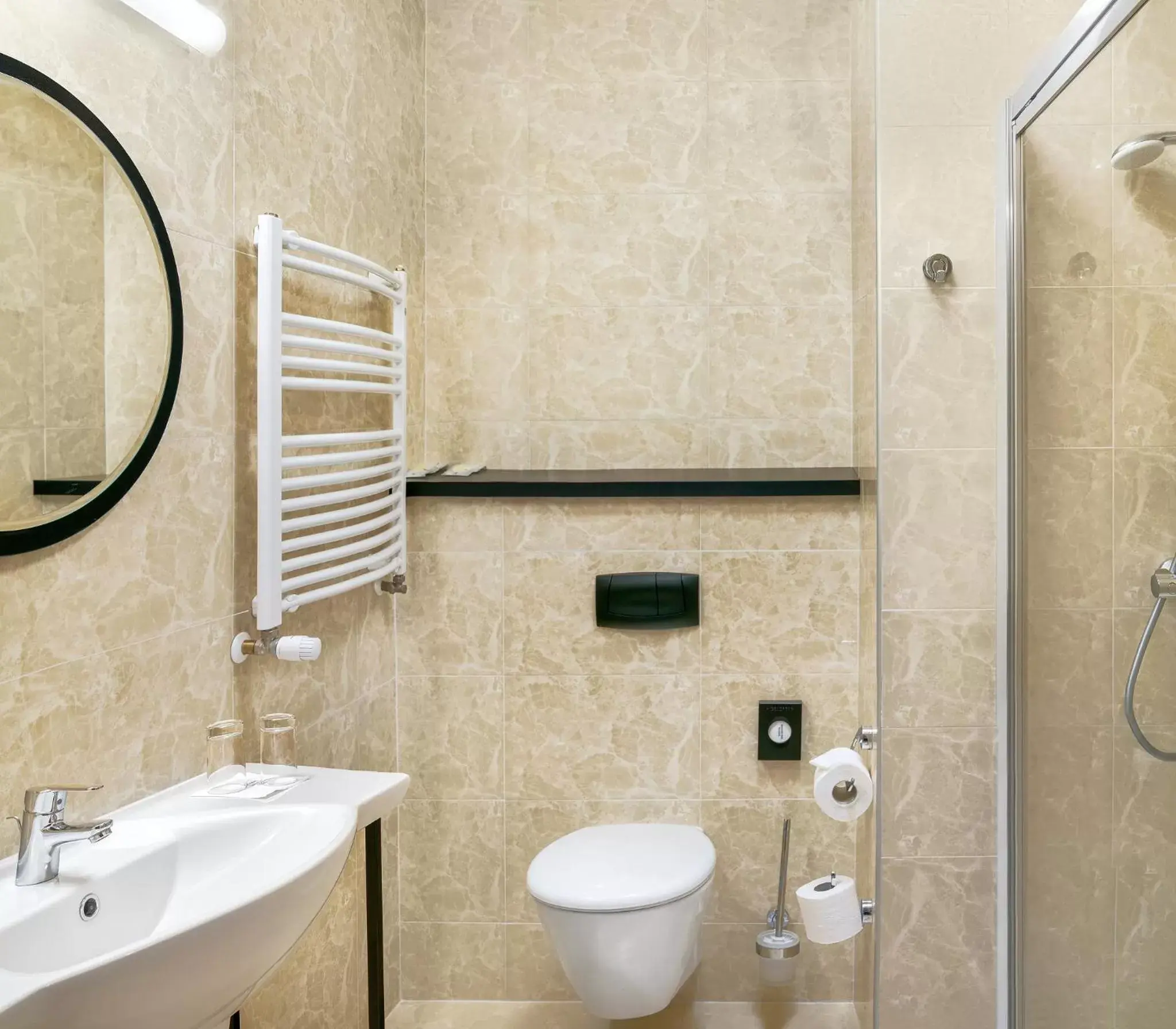 Toilet, Bathroom in Metropolo by Golden Tulip Krakow