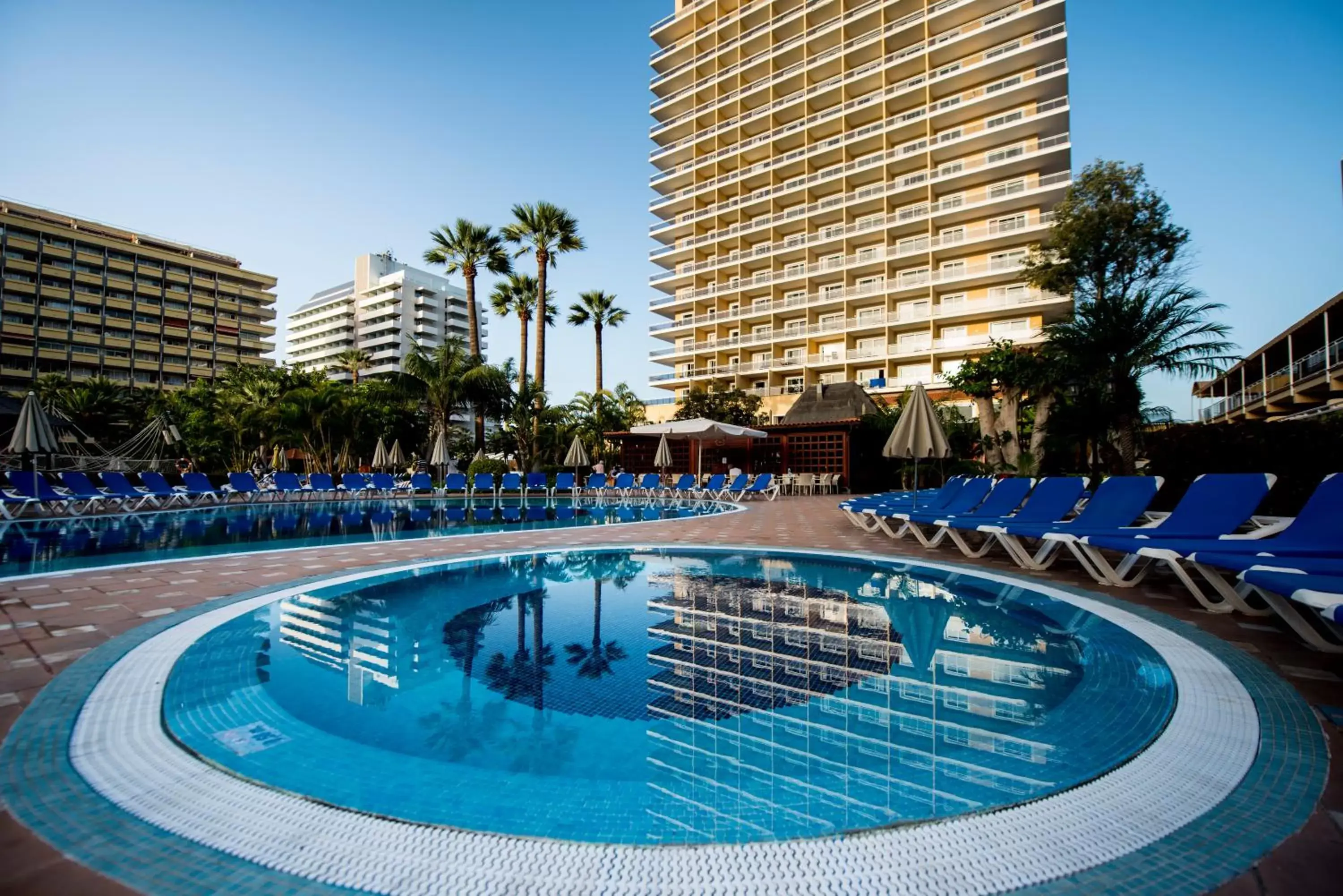 Property building, Swimming Pool in Bahia Principe Sunlight San Felipe