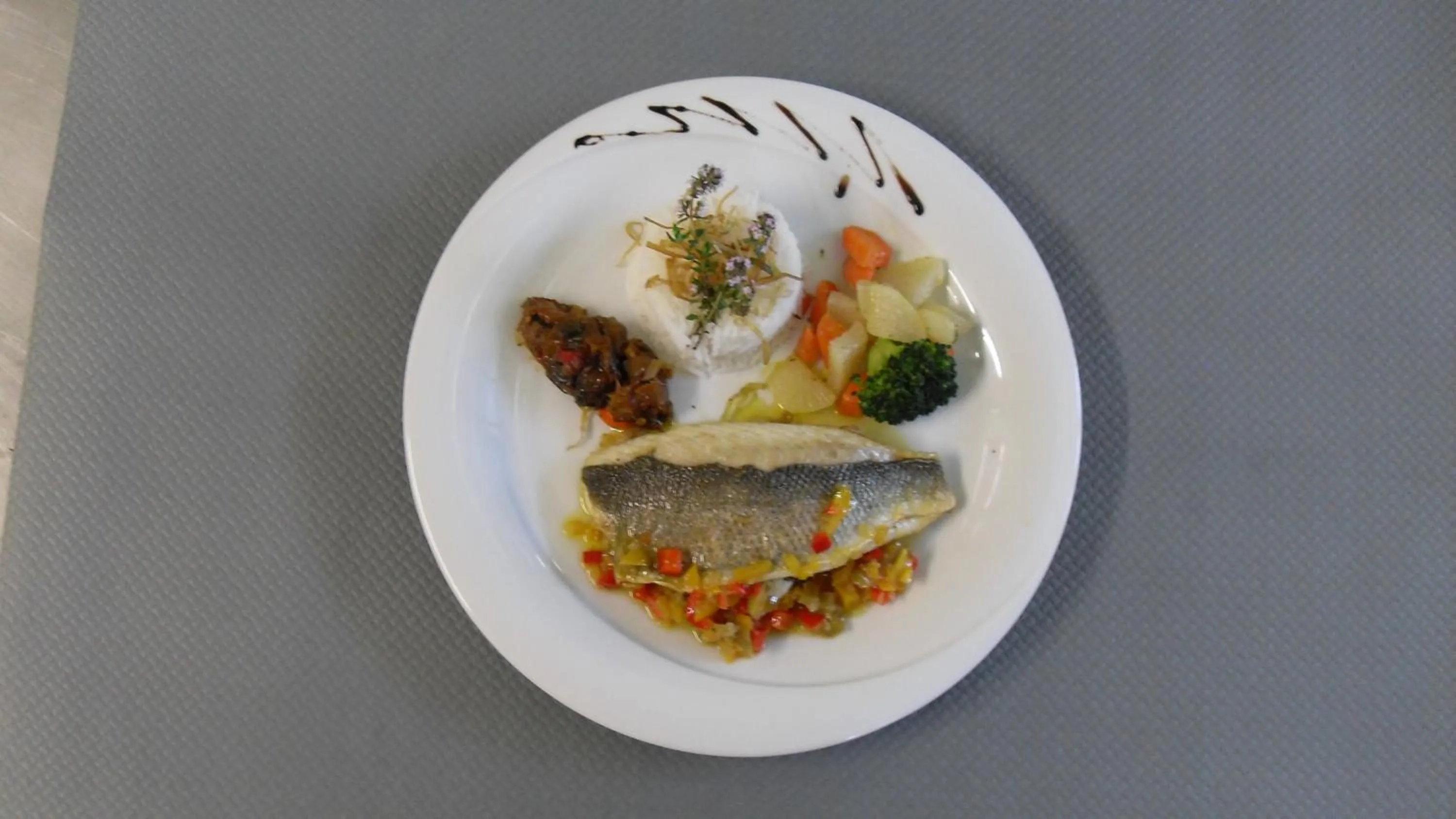 Food and drinks in Hotel Restaurant Bocher