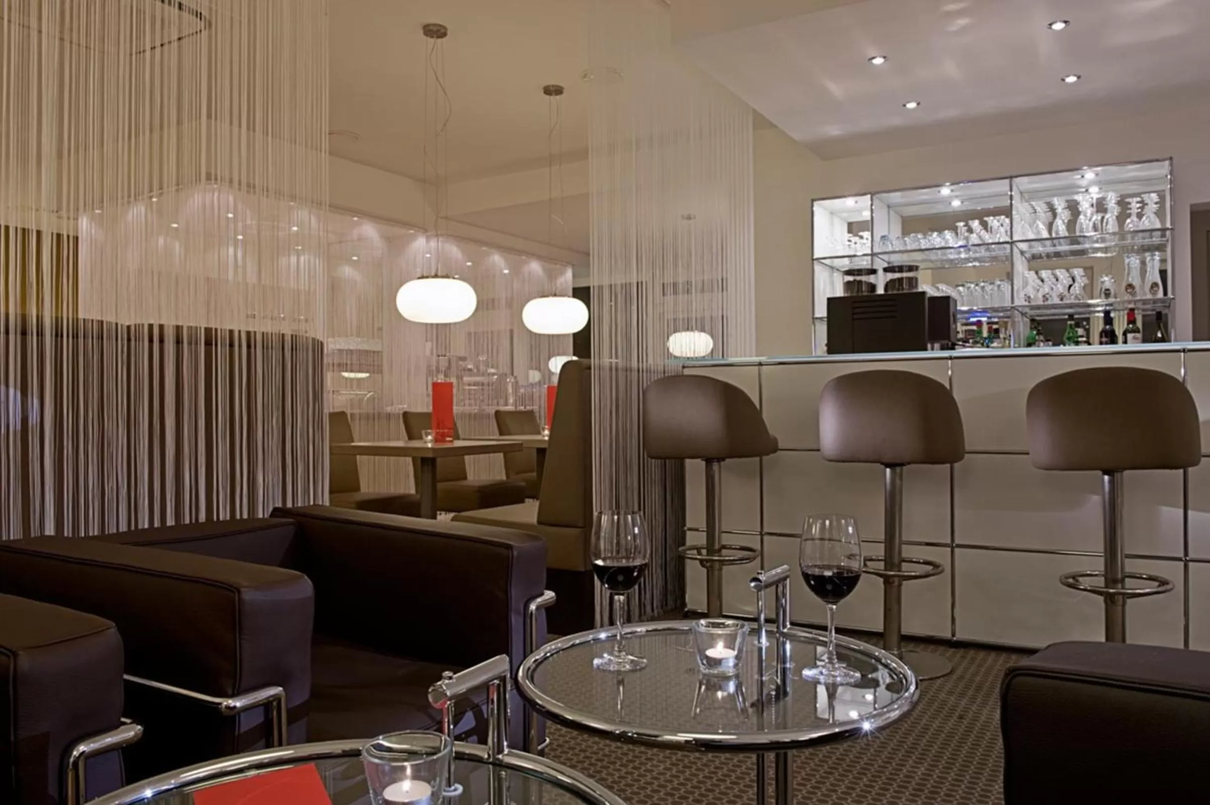 Lounge or bar in Hotel Conti Duisburg - Partner of SORAT Hotels