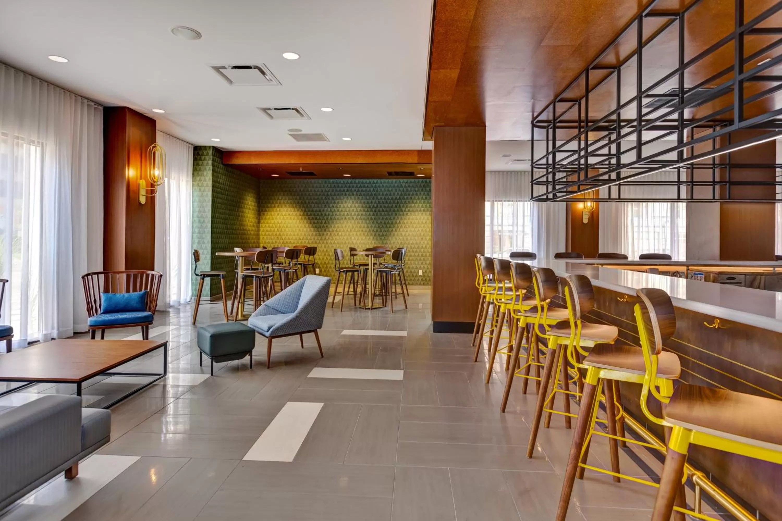 Lounge or bar in Hotel Indigo Detroit Downtown by IHG