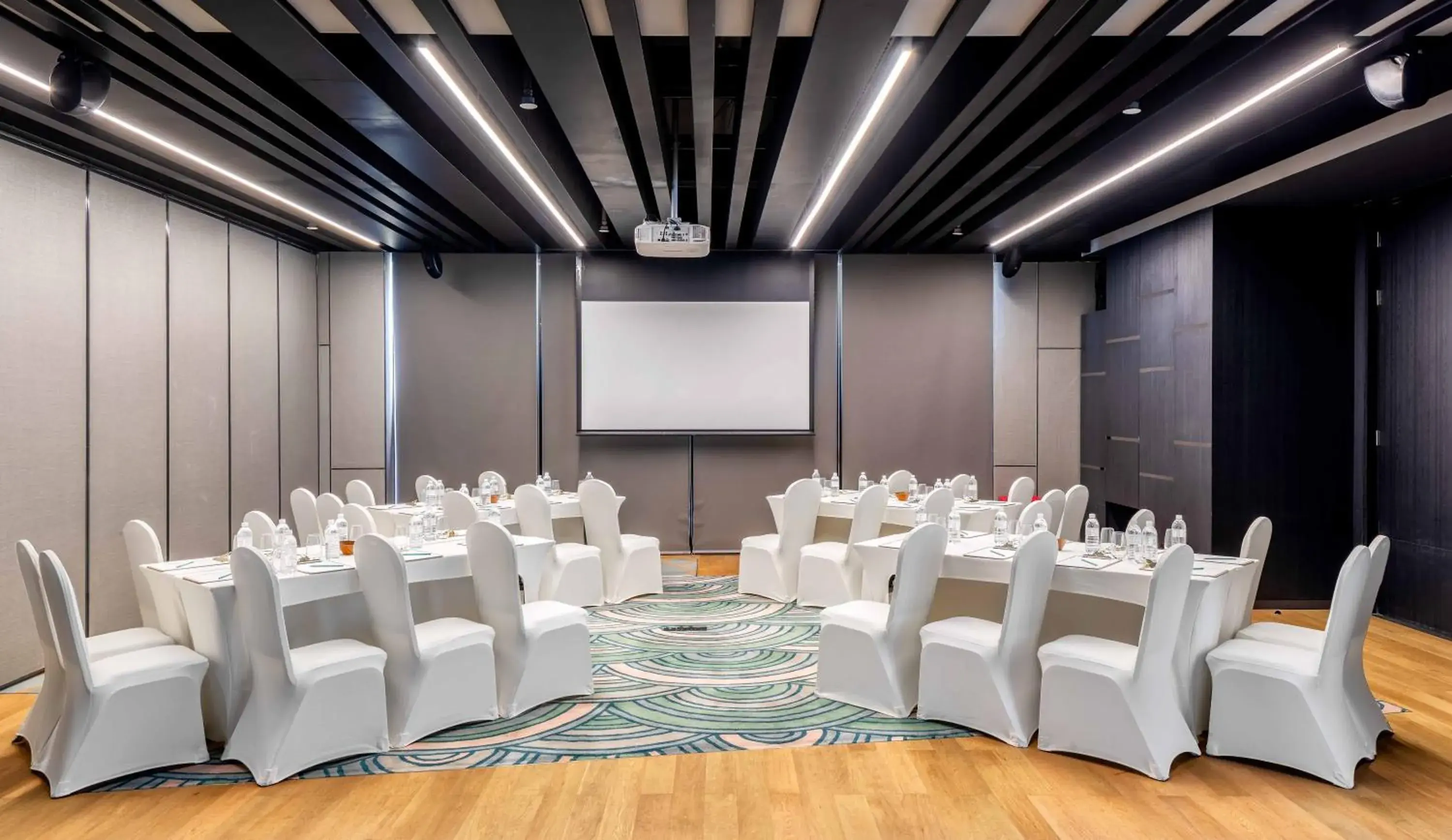 Meeting/conference room, Banquet Facilities in Artyzen Habitat Hongqiao Shanghai - Korean Street