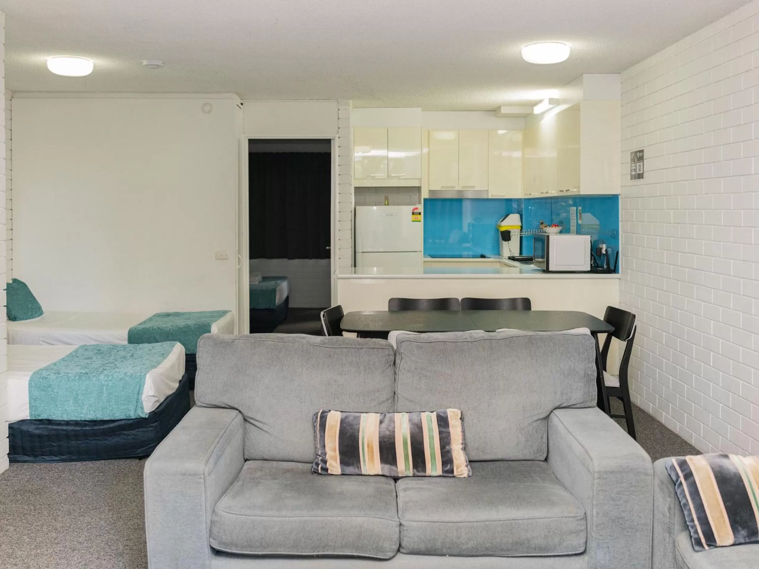 Bed in Trickett Gardens Holiday Inn