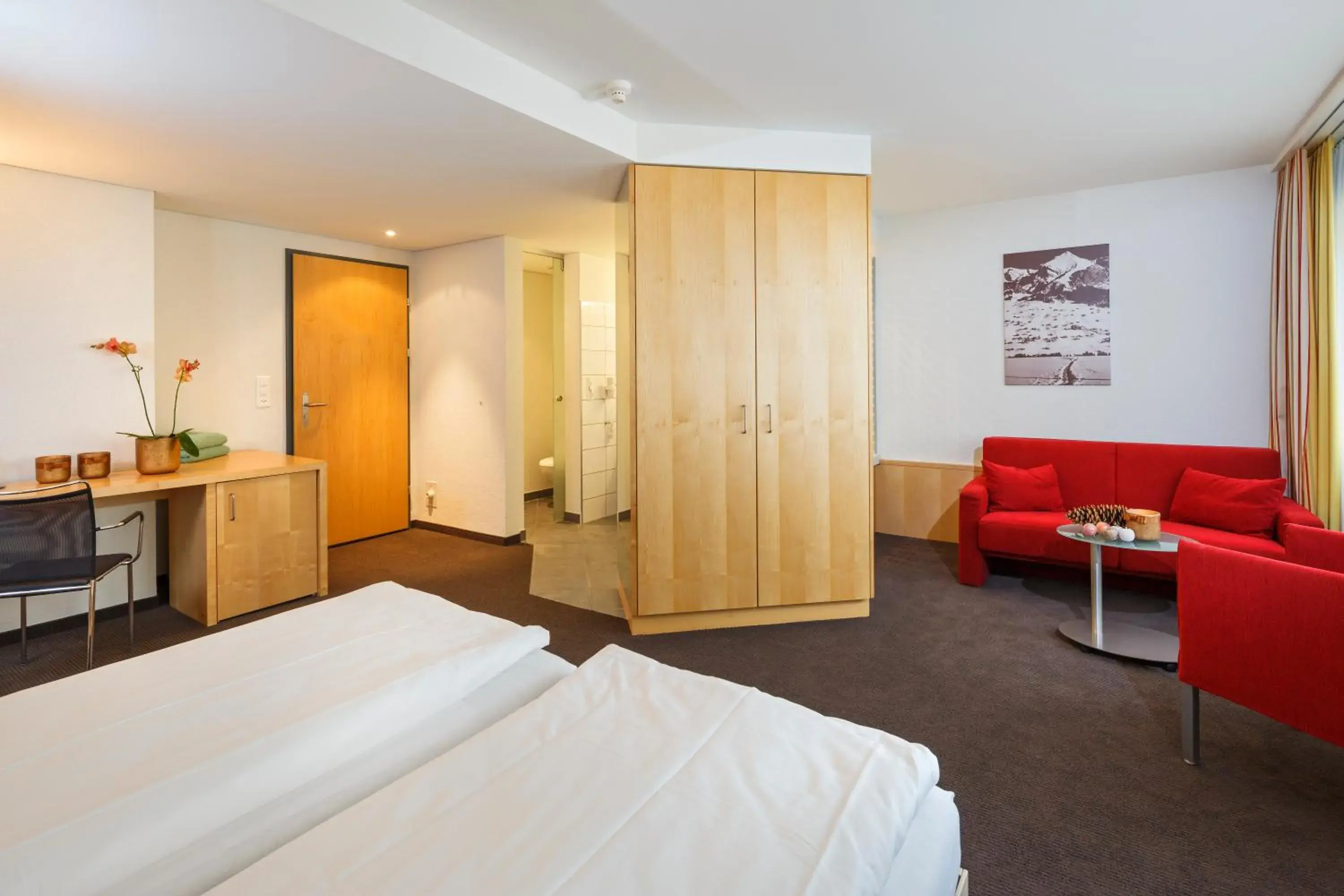 Bedroom, Bed in Hotel Hirschen Wildhaus