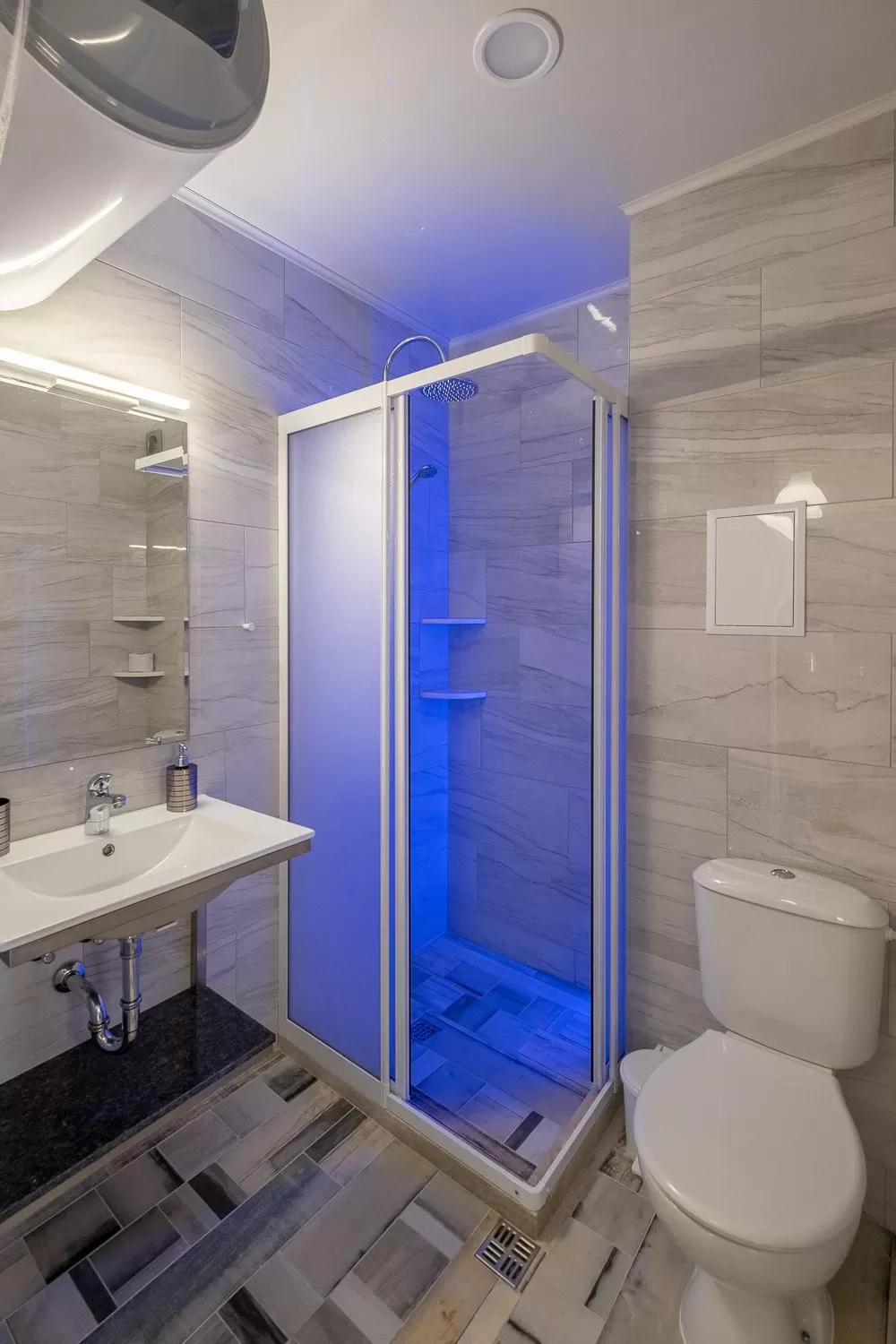 Bathroom in WOW Apartments
