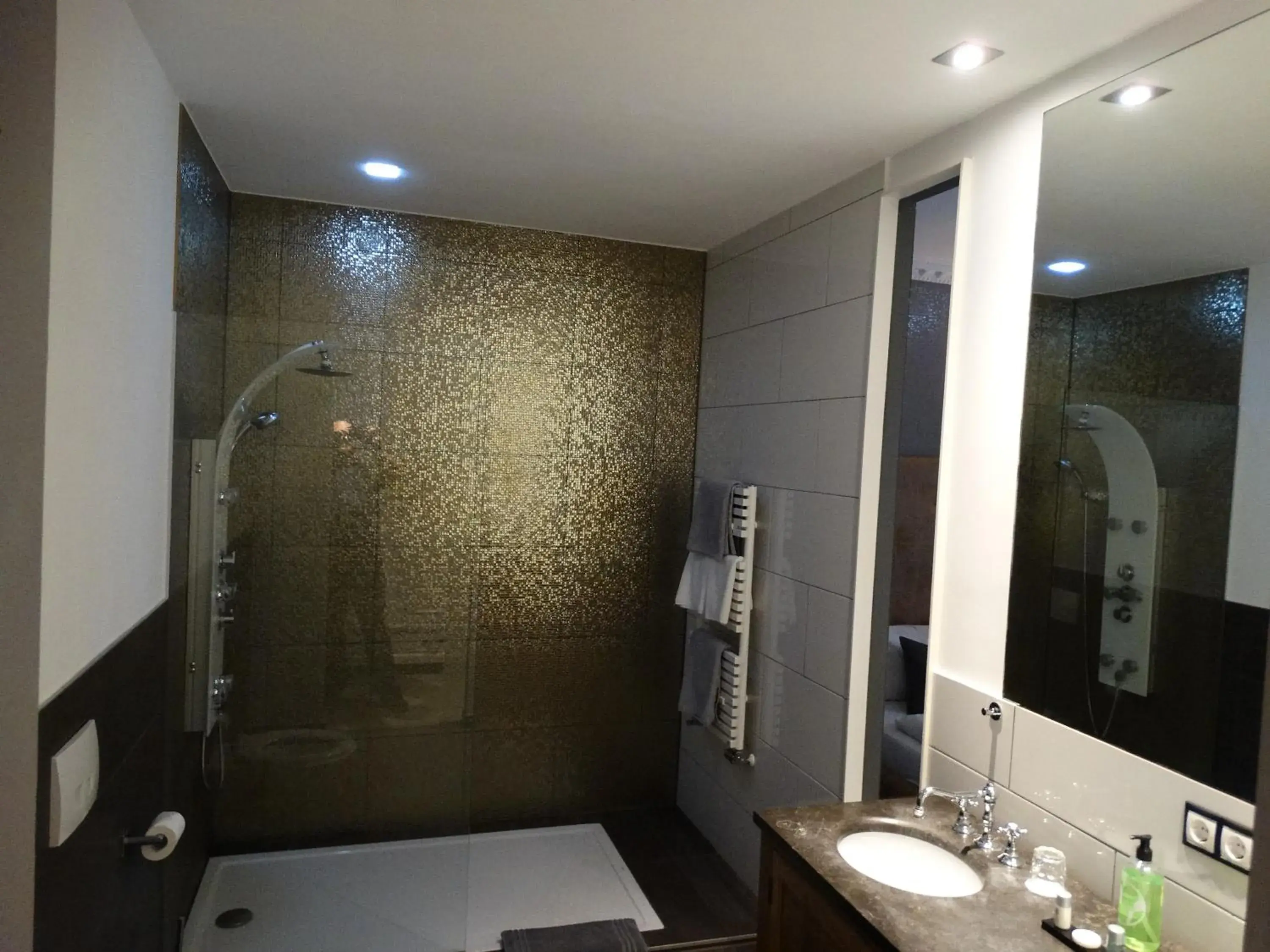 Bathroom in Boutique-Hotel GEORGES