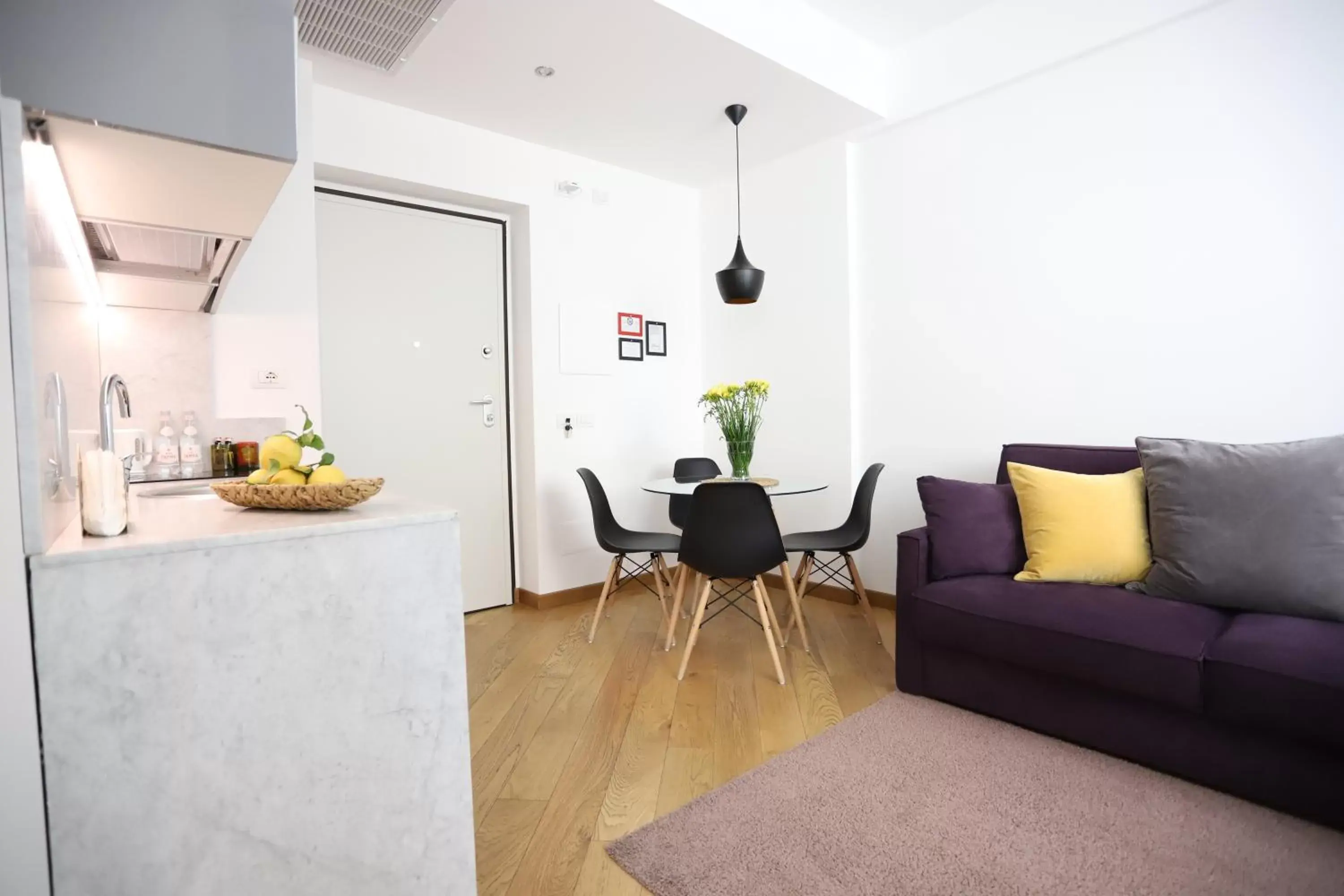 Living room, Seating Area in Palazzina B - Contemporary Studio