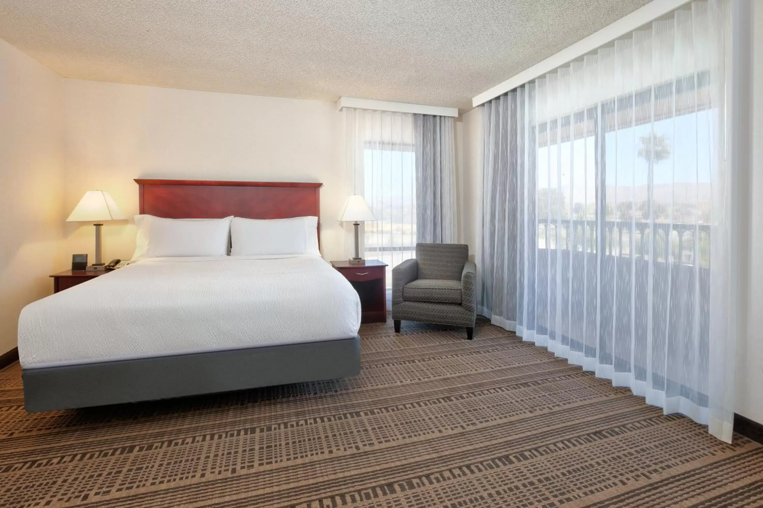 Photo of the whole room, Bed in Holiday Inn & Suites Santa Maria, an IHG Hotel