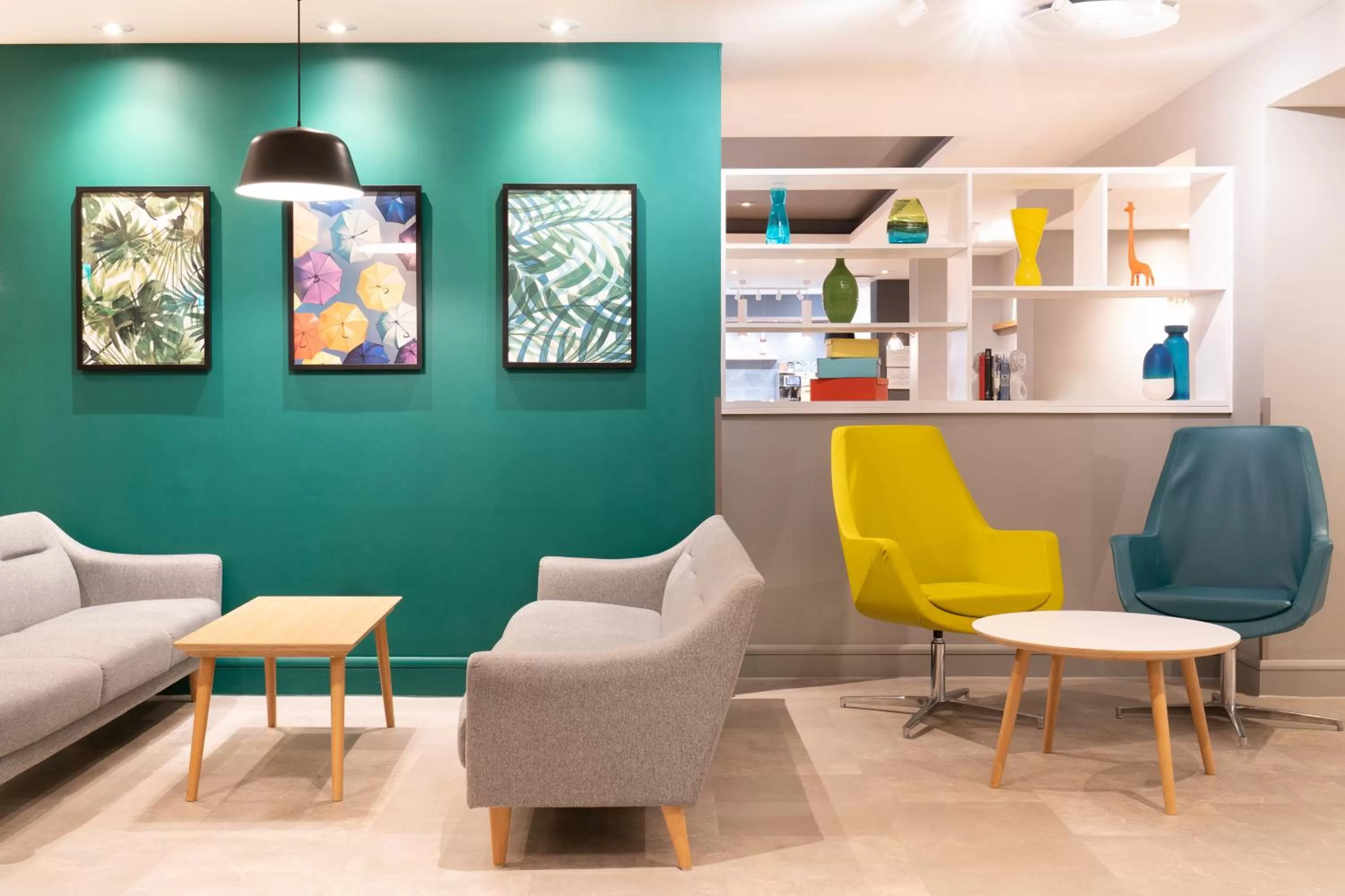 Lobby or reception in Holiday Inn Southampton Eastleigh by IHG