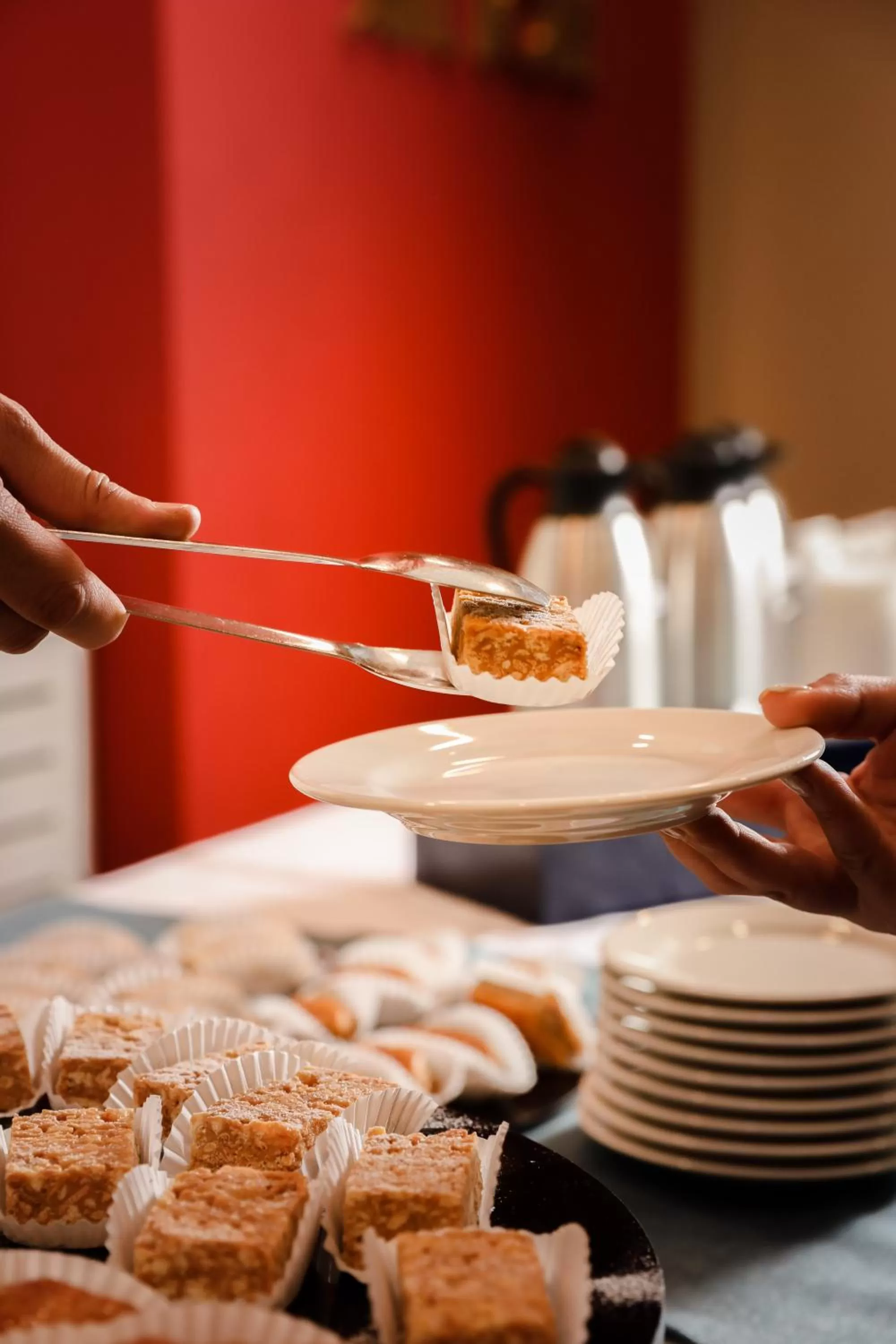 Coffee/tea facilities in Opera Suite Hotel