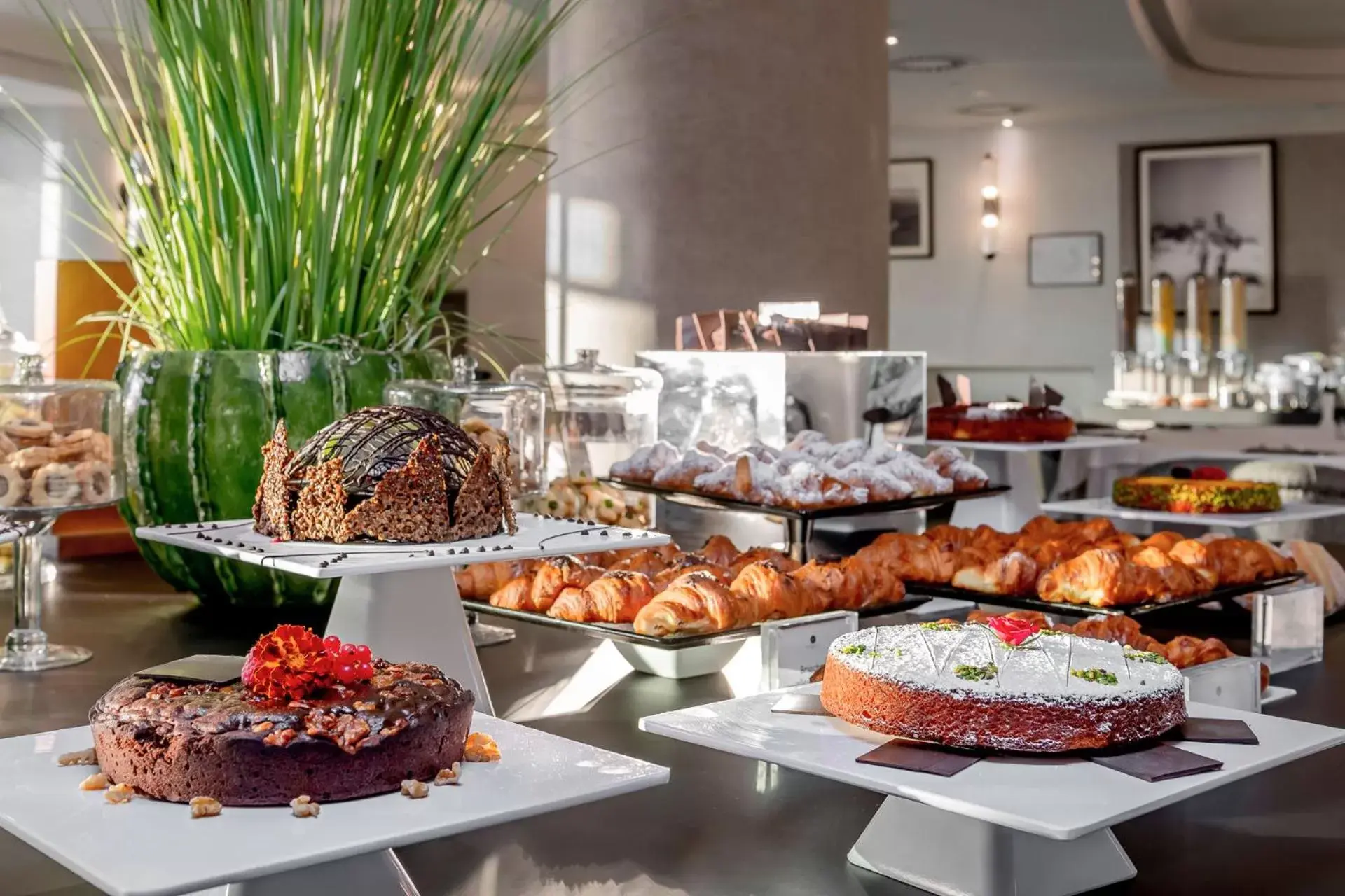 Buffet breakfast in Savoia Hotel Rimini