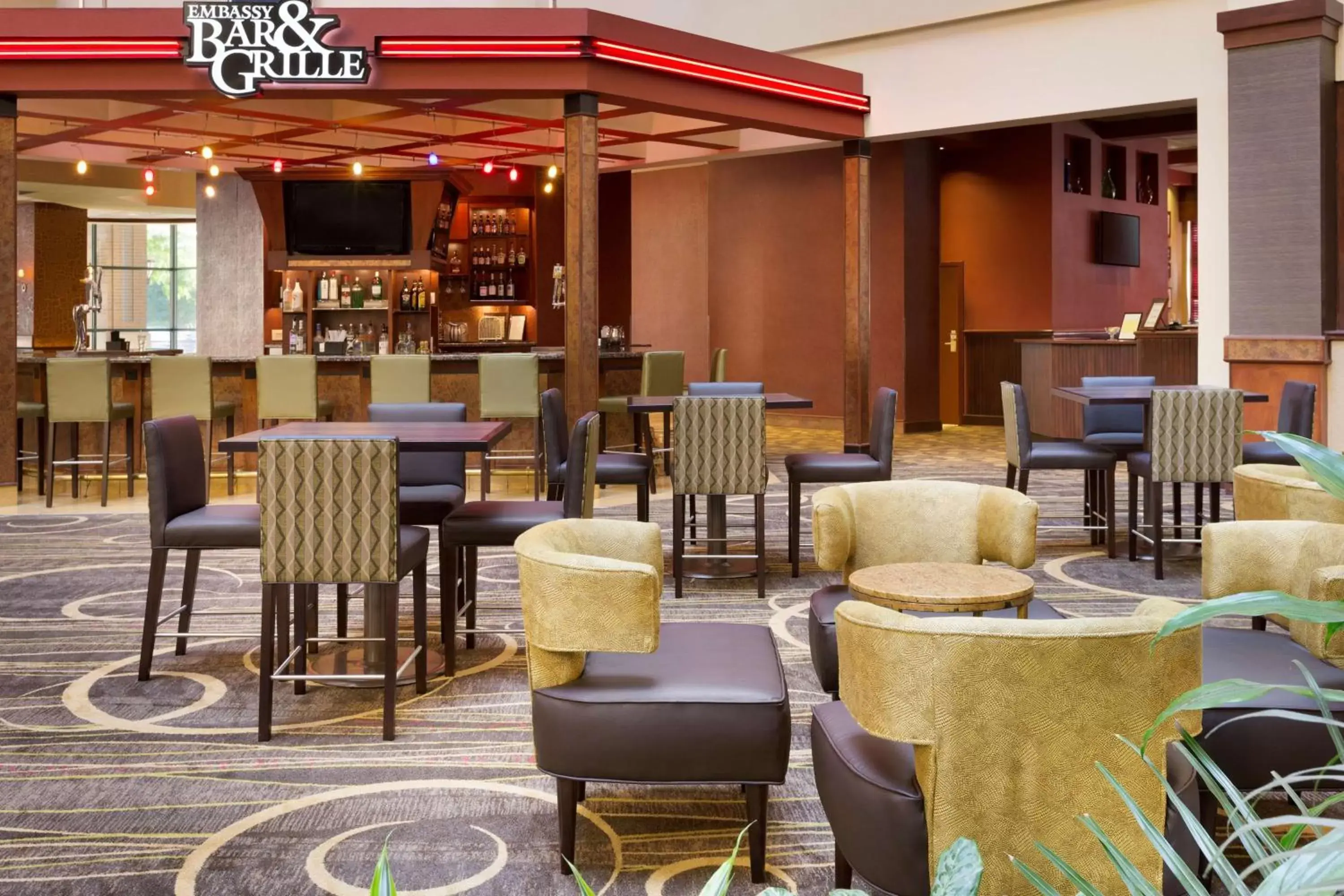 Lounge or bar, Lounge/Bar in Embassy Suites Lincoln