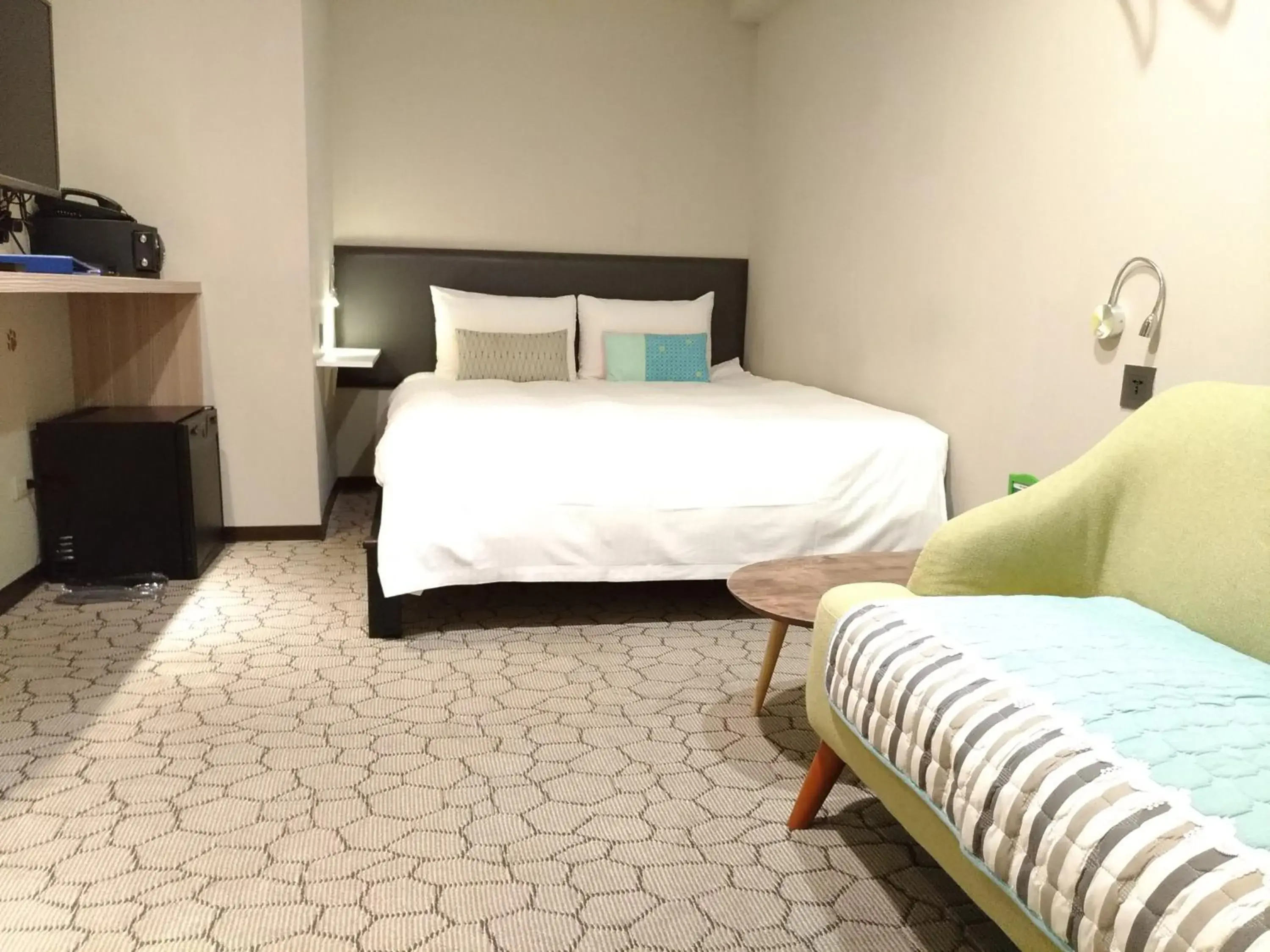 Photo of the whole room, Bed in Energy Inn