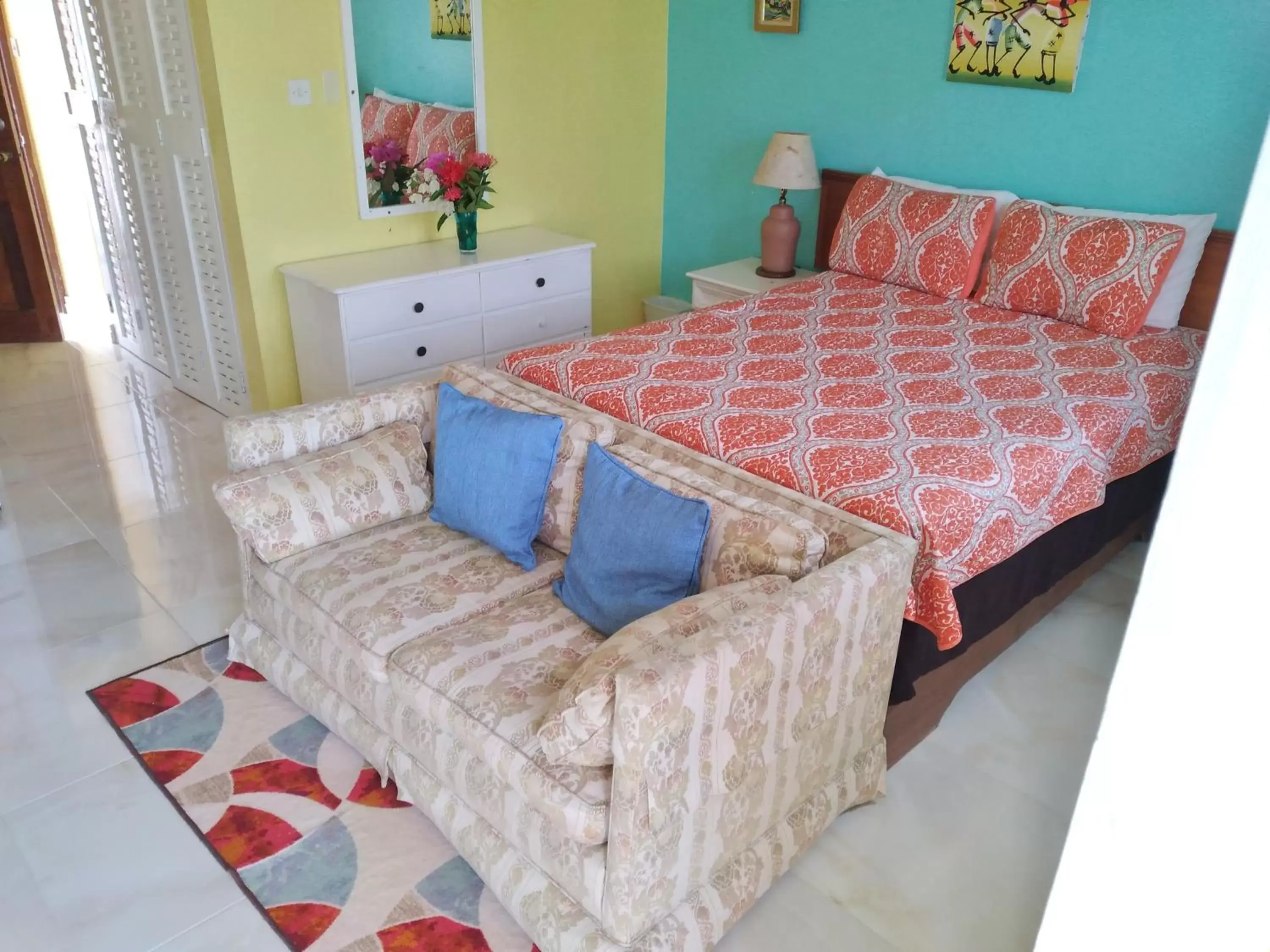 Photo of the whole room, Bed in Seacastles by the beach/pool