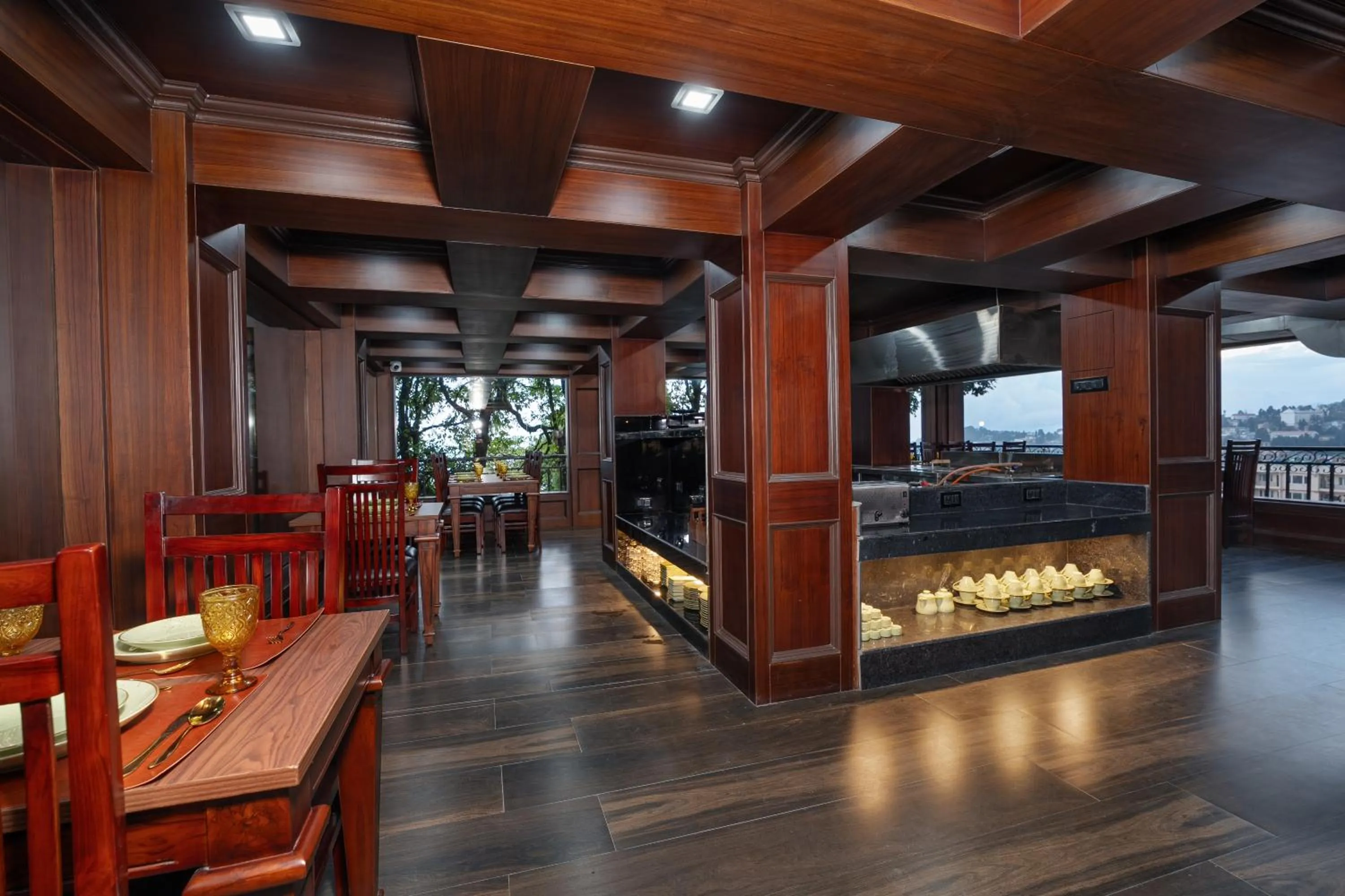 Restaurant/places to eat in The West Gate Posada By Summit